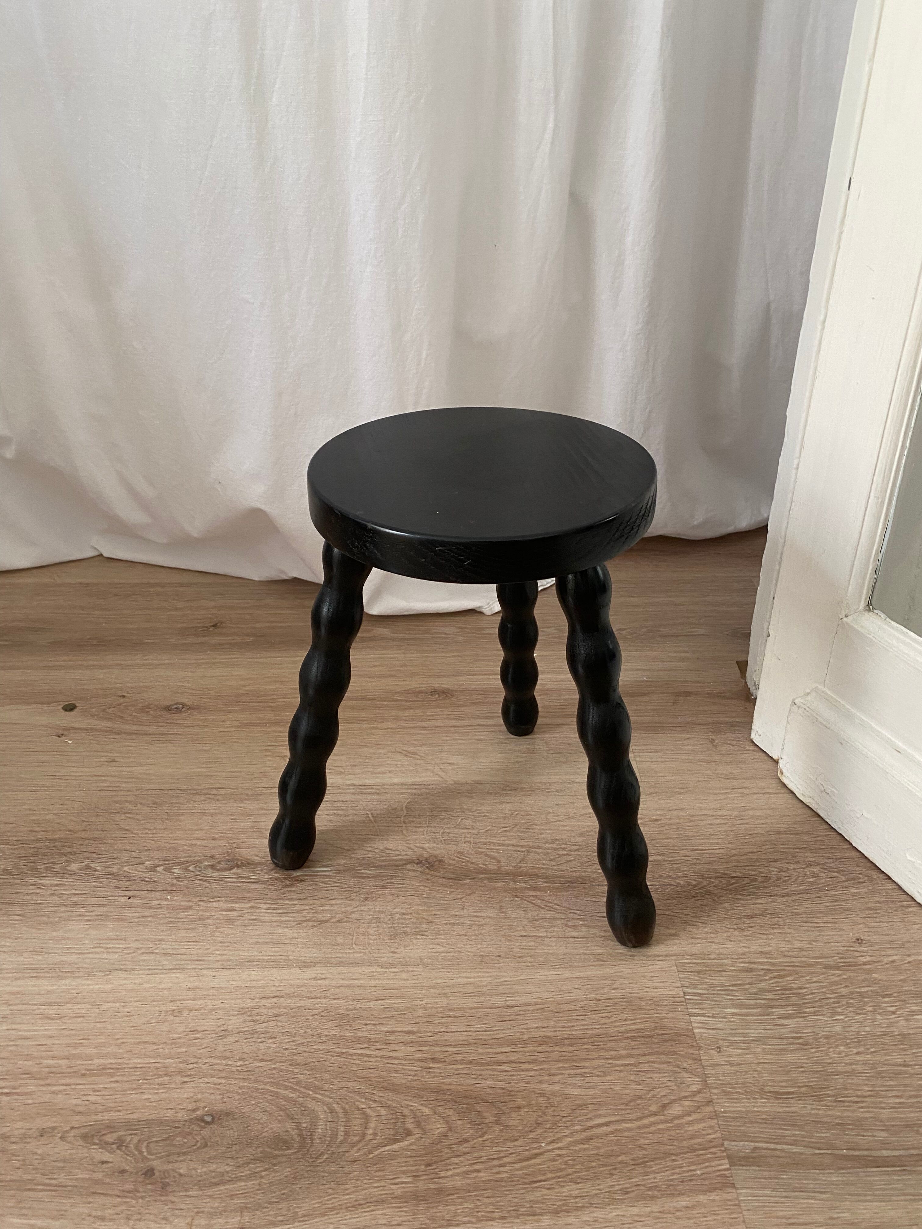 Tripod stool
