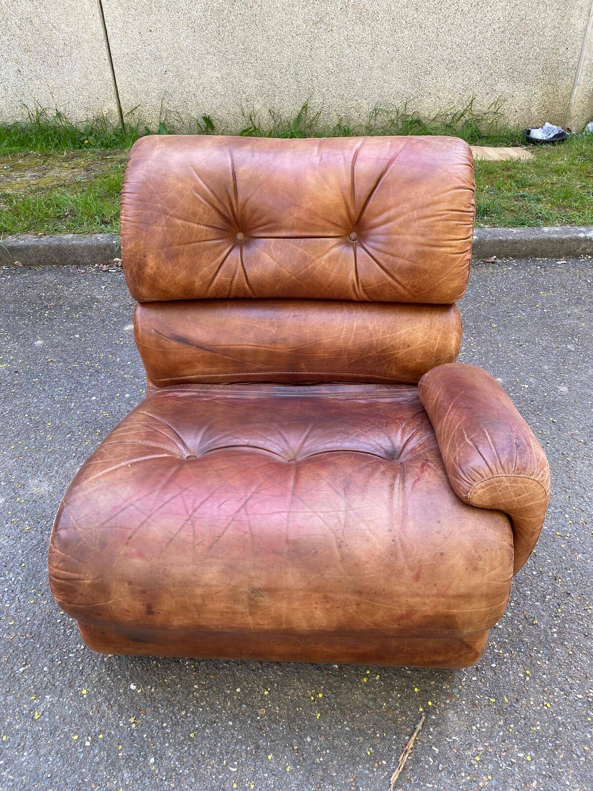 Modular brown leather canapé from Cognac, Italy, 1970.