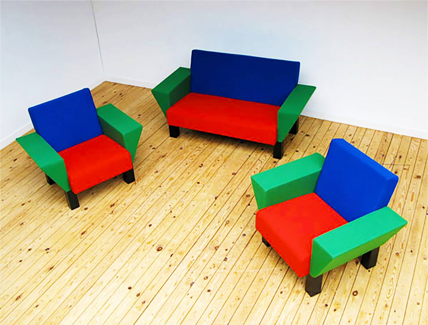 Westside bench and 2 armchairs by Ettore Sottsass for Knoll International, 1983