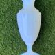 Vase en opaline signé Sèvres Paris