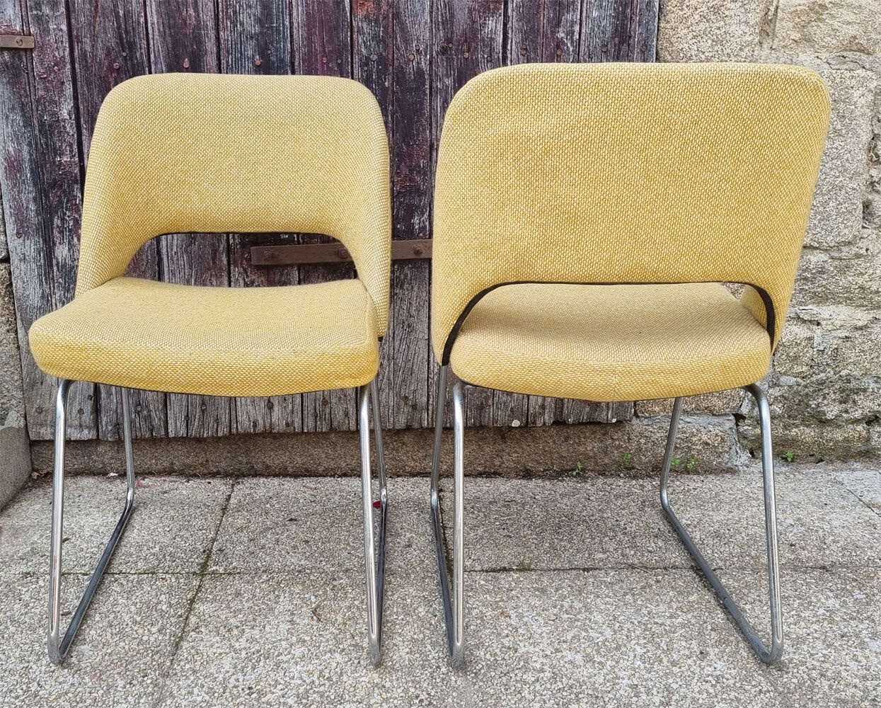 Pair of vintage conference chairs 70s