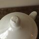 Cafetiere en porcelaine a feu ou grès blanc P. Précieux de Grigny