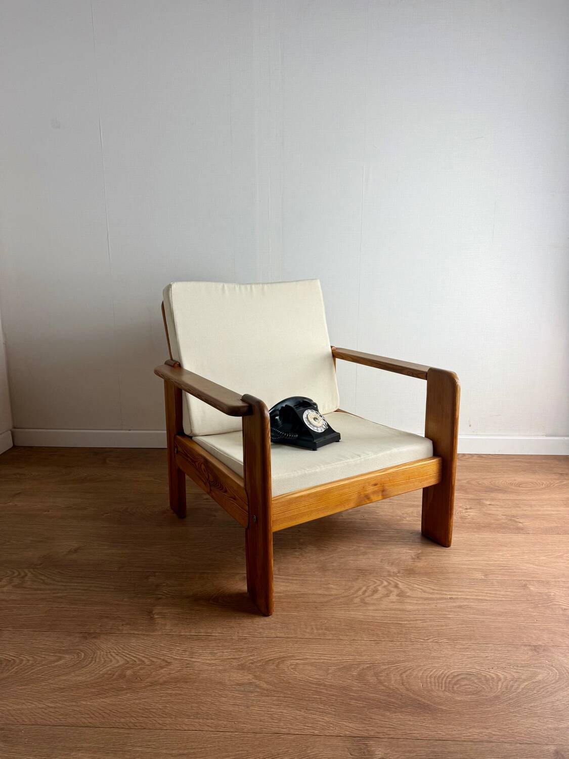 Solid pine armchair