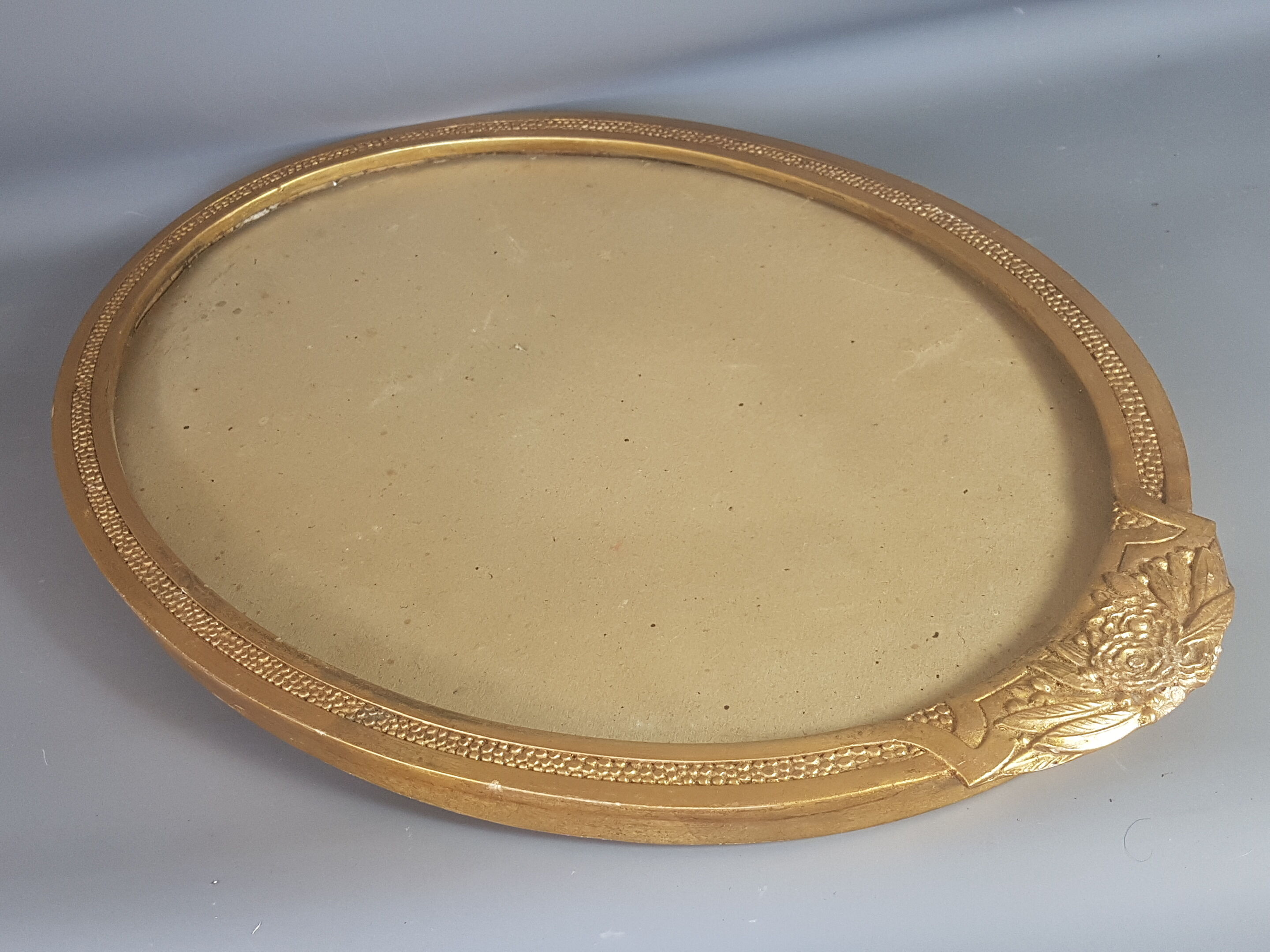 Former oval Art-Deco wood frame - 56x38 cm gold stucco, 50.2x35.2 cm SB