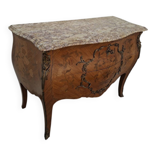 Commode style Louis XV en marqueterie et bois de rose