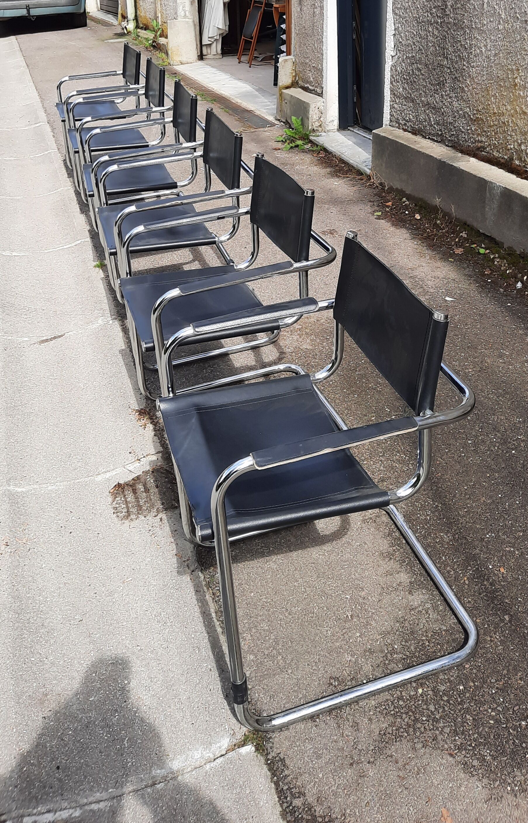 Series of 6 chairs