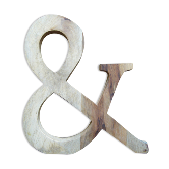 Letter Esperluette solid wood
