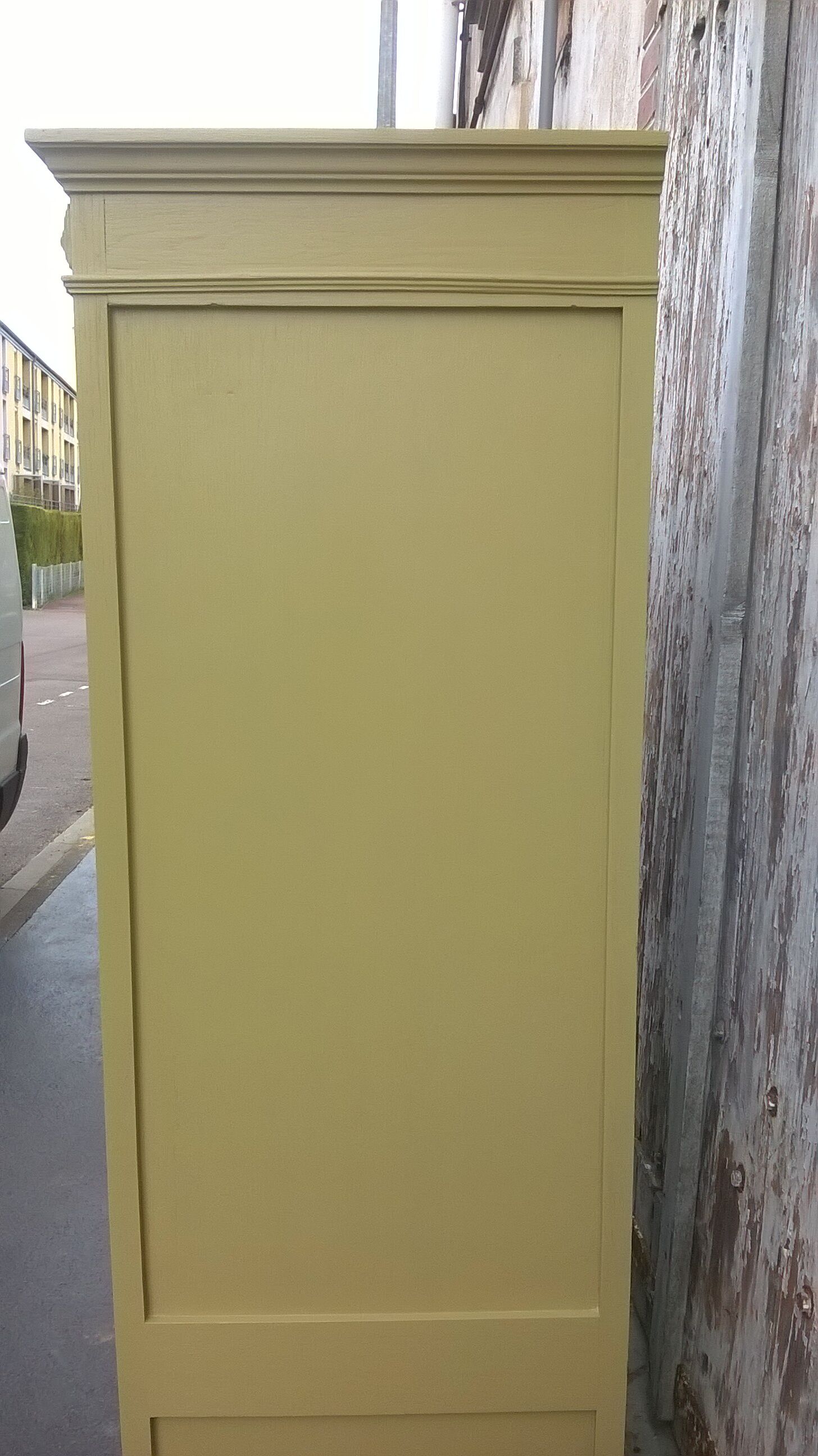 Parisian showcase cabinet 1930