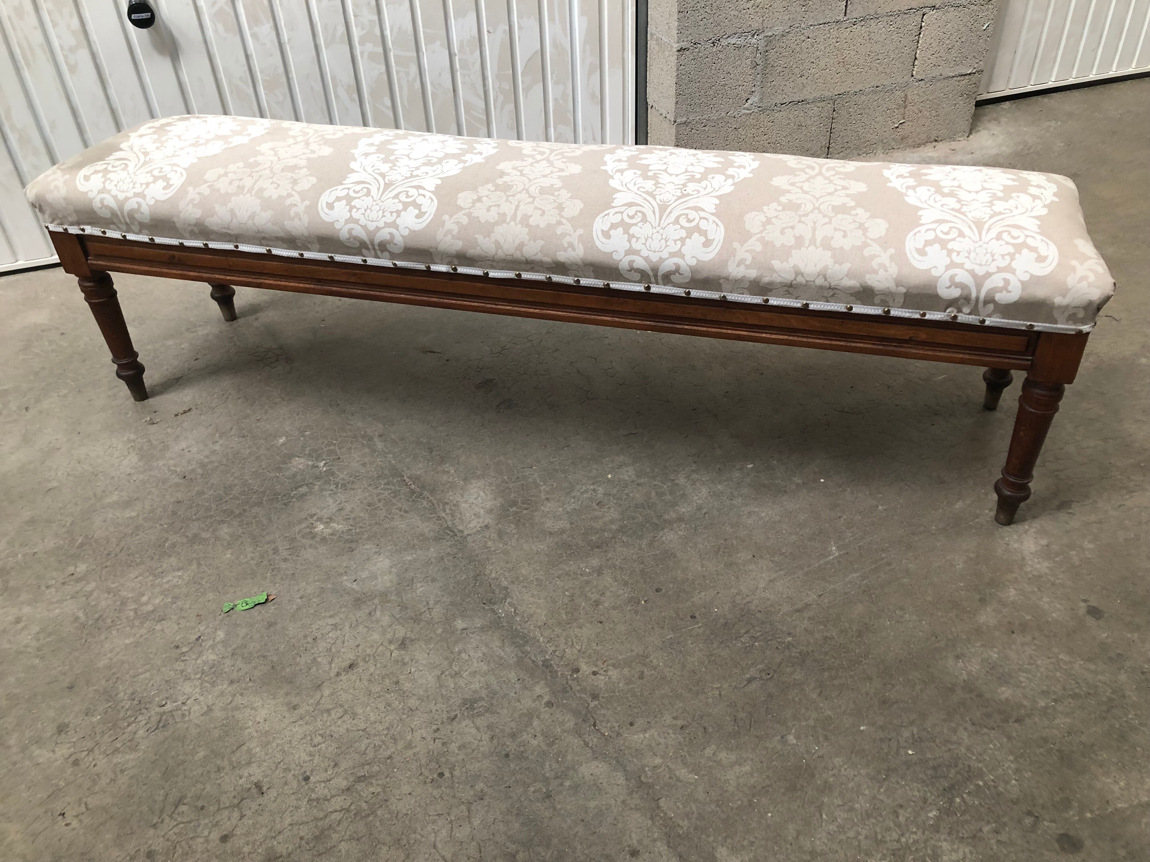 Upholstered bench seat