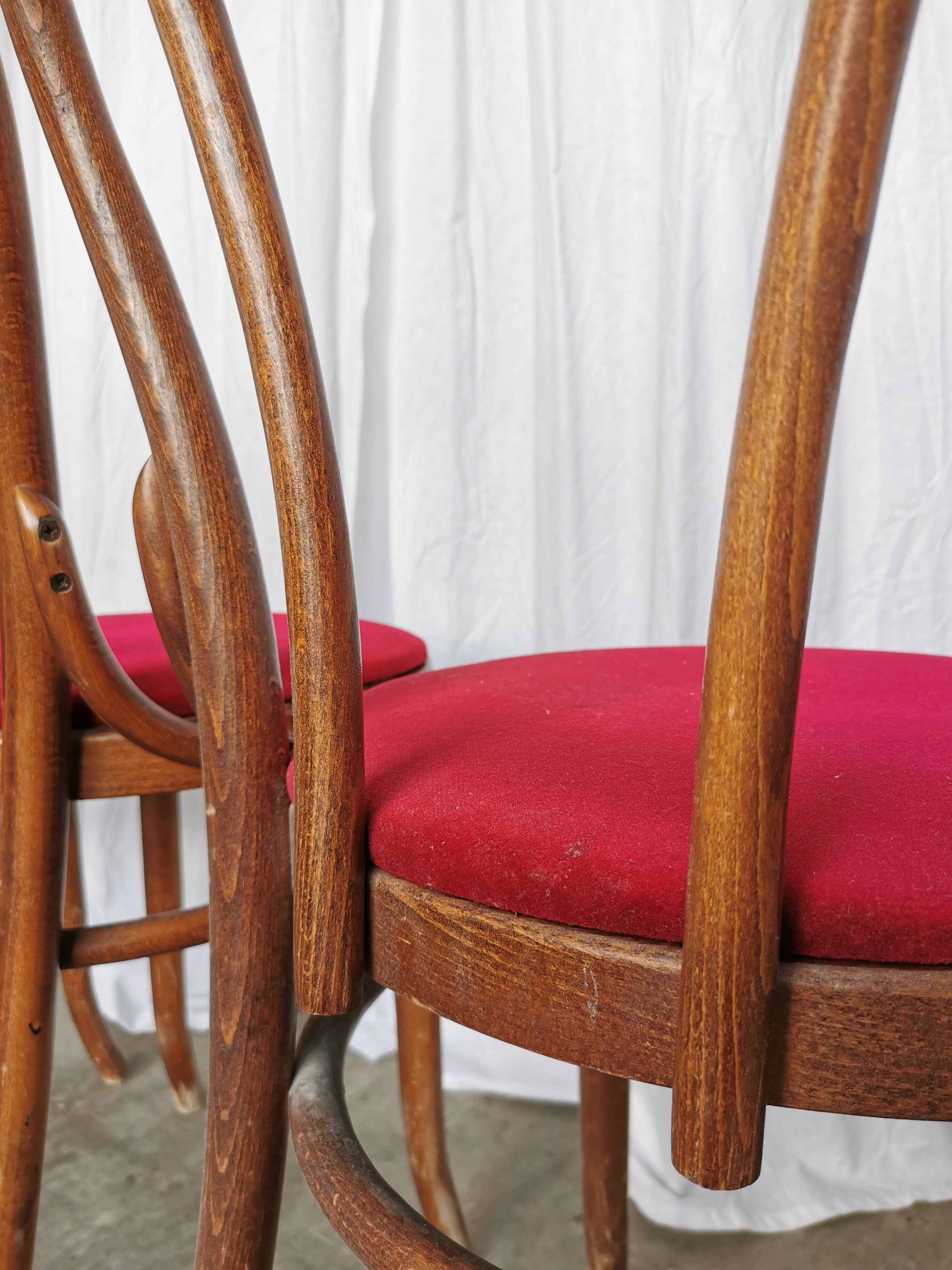 Set of 6 Vintage Bentwood Dining Chairs Set: 1970s , Red Uphols