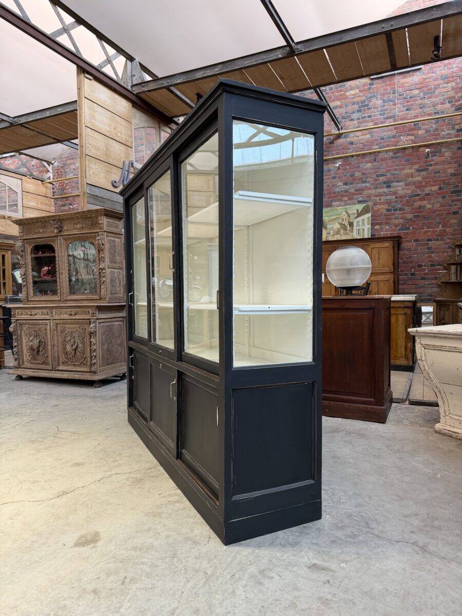 Old dispensary showcase