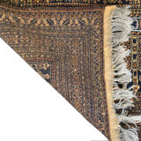 Authentic 1950 Persian rug with fine 135cm x 96cm motifs
