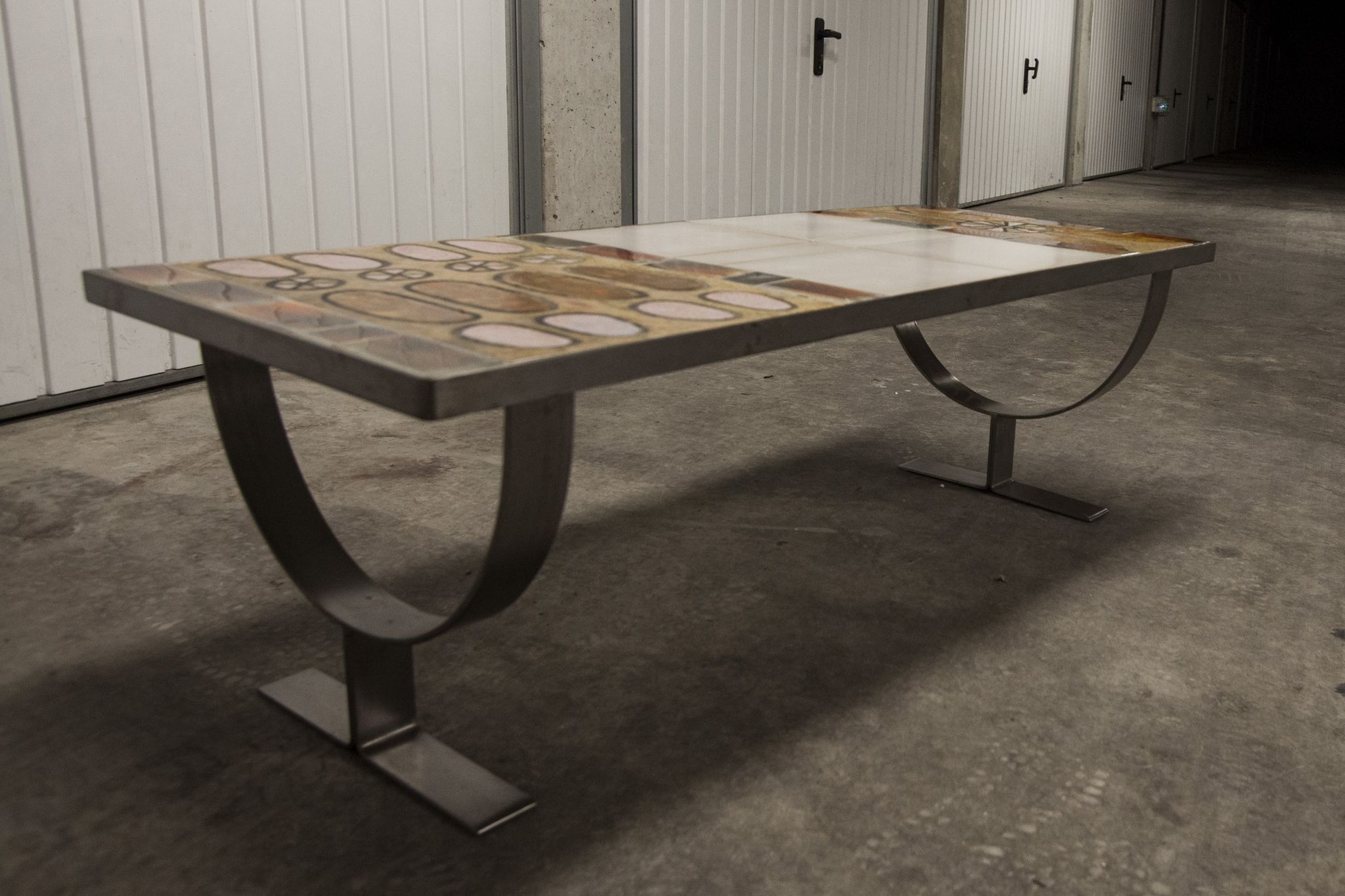 Ceramic coffee table and brushed steel Roche Bobois design Gregorieff 70s, 108x47cm