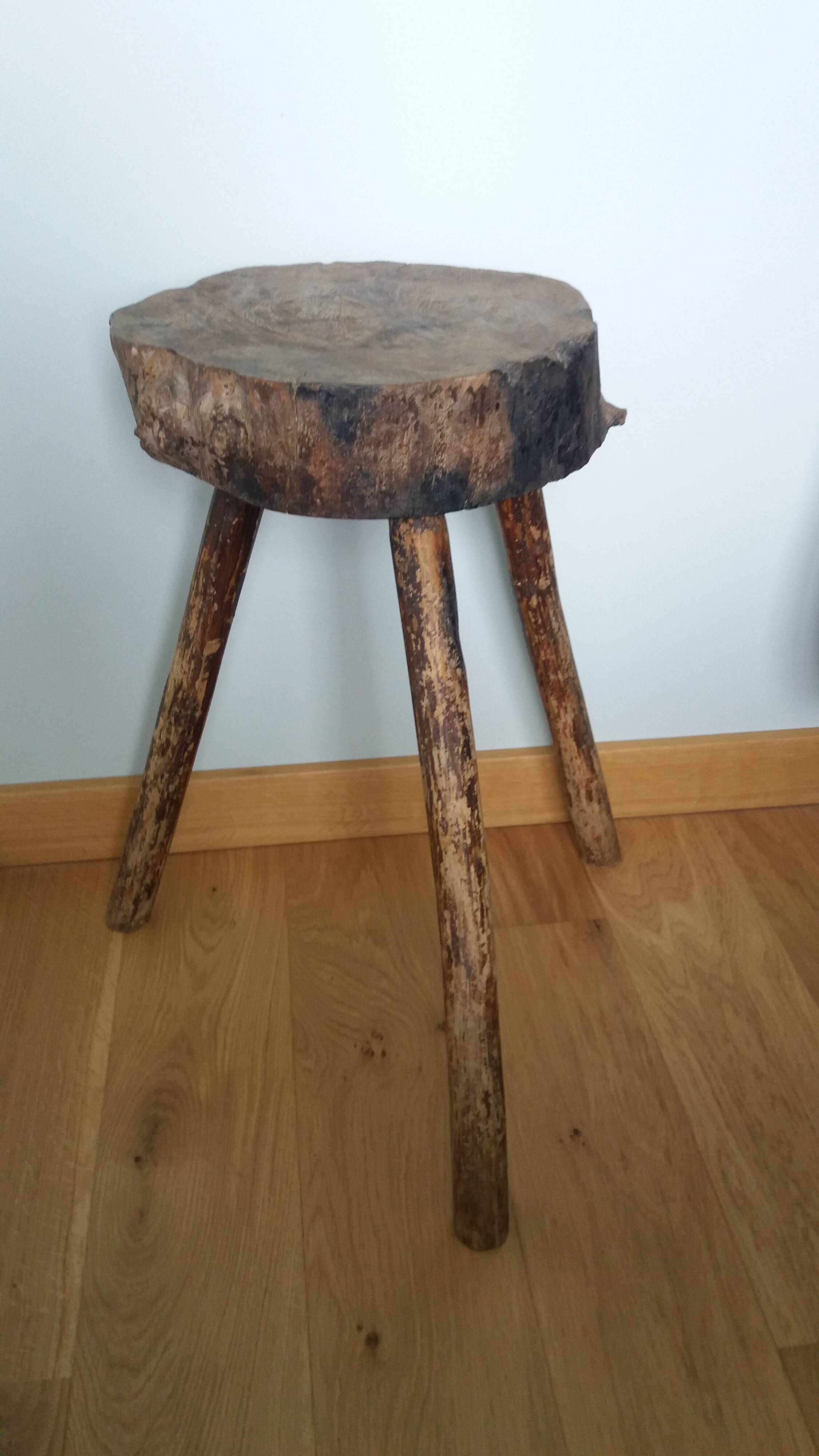 Brutalist tripod farm stool