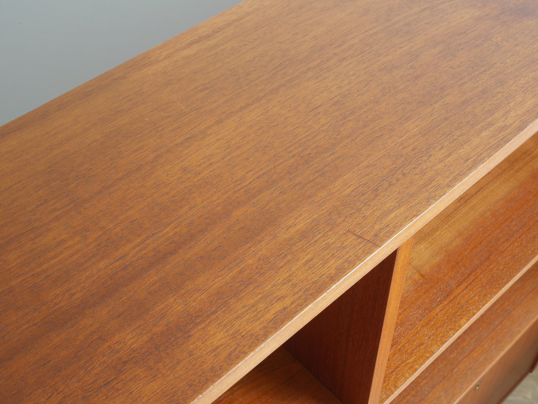 Bibliothèque en teck, années 1960