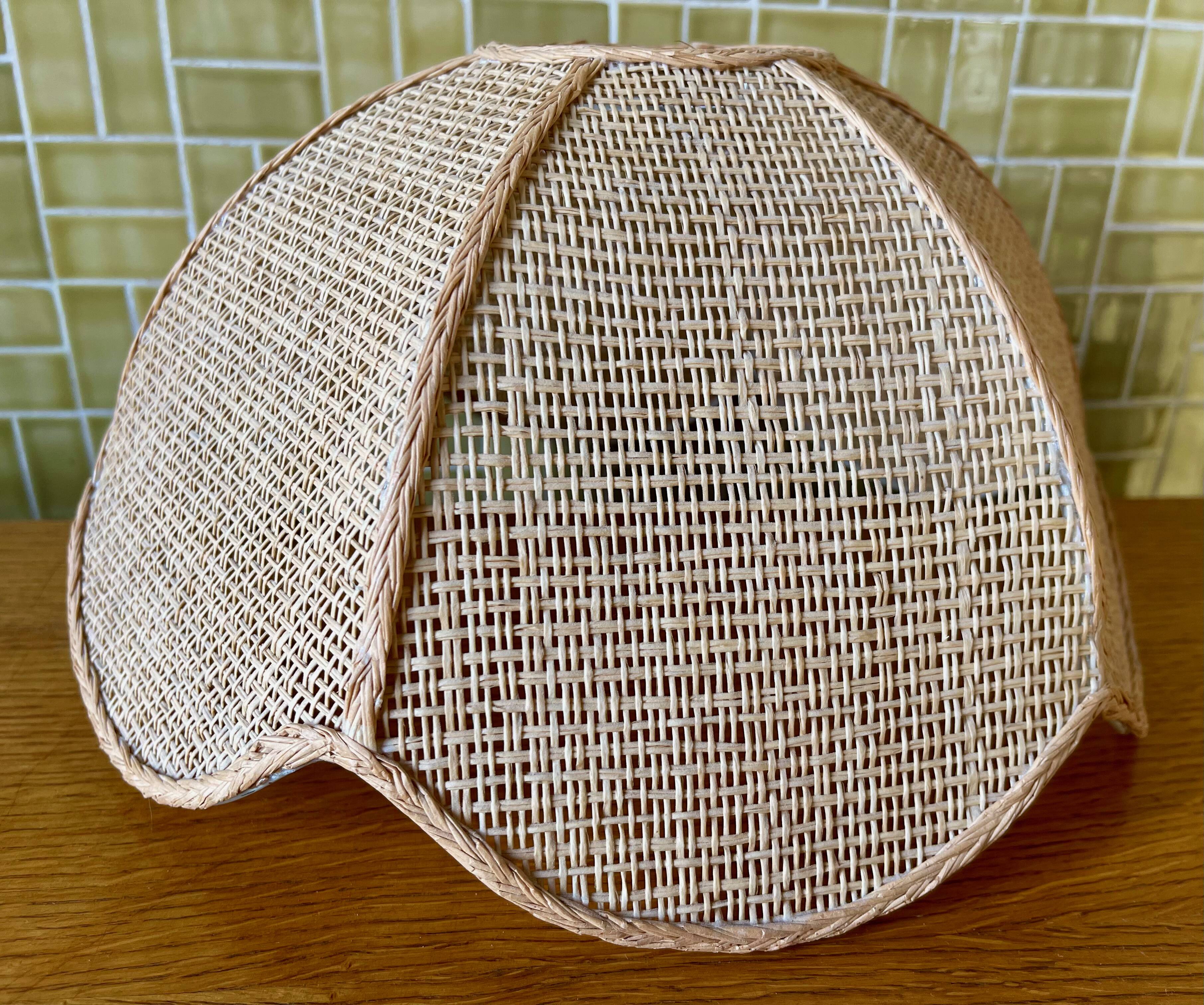Superb suspension in rattan and wicker braided cannage style of the 1960s 1970s.