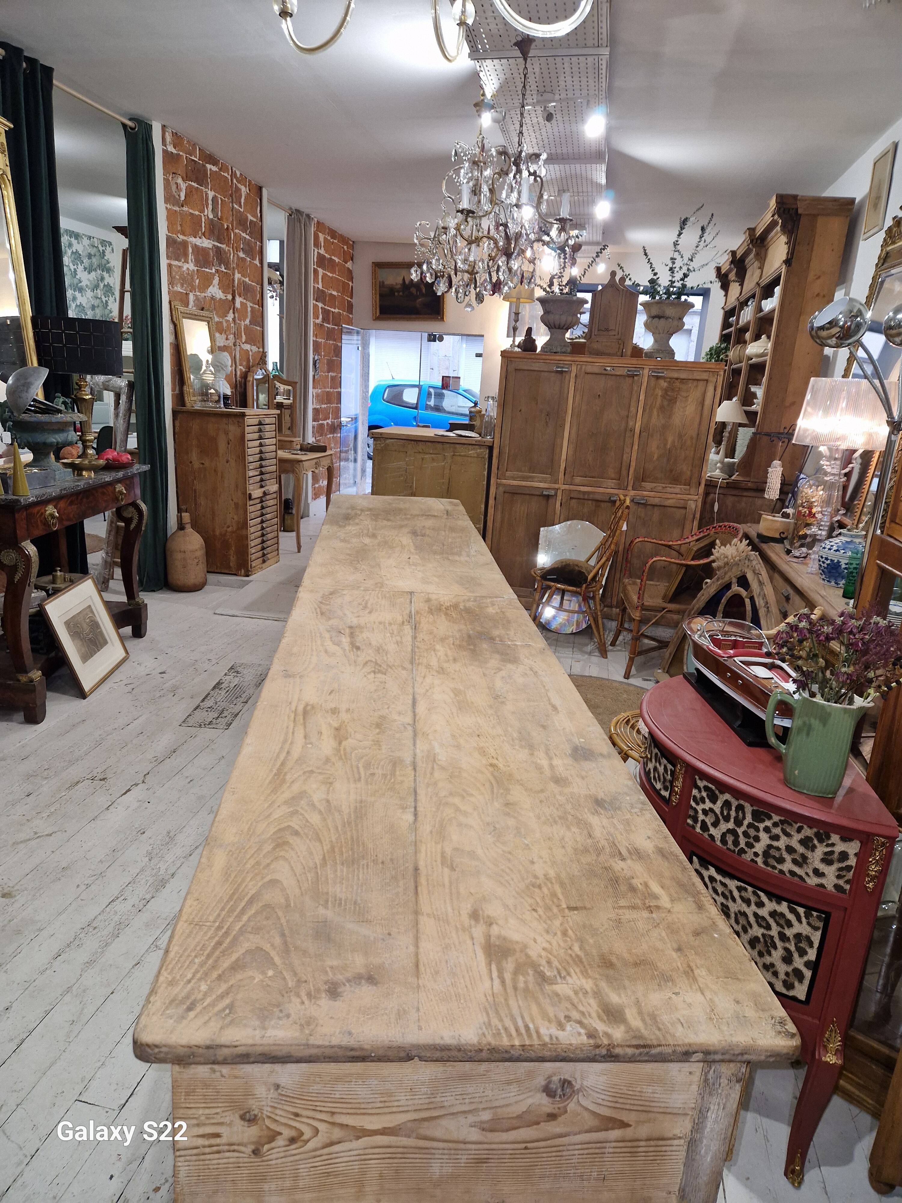 banque en pin 24 tiroirs