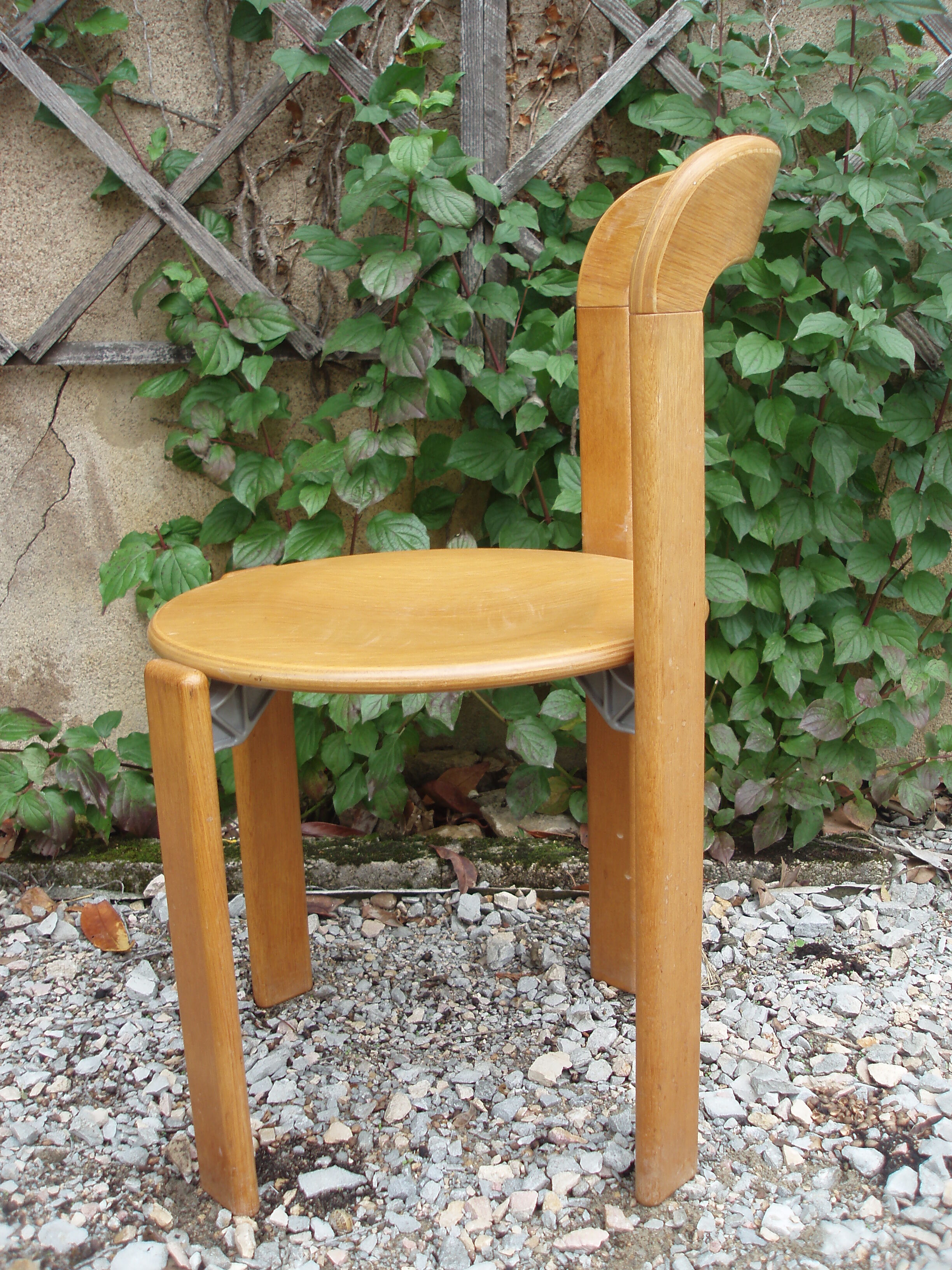 Série de 4 chaises Bruno Rey designer Suisse crée en 1971
