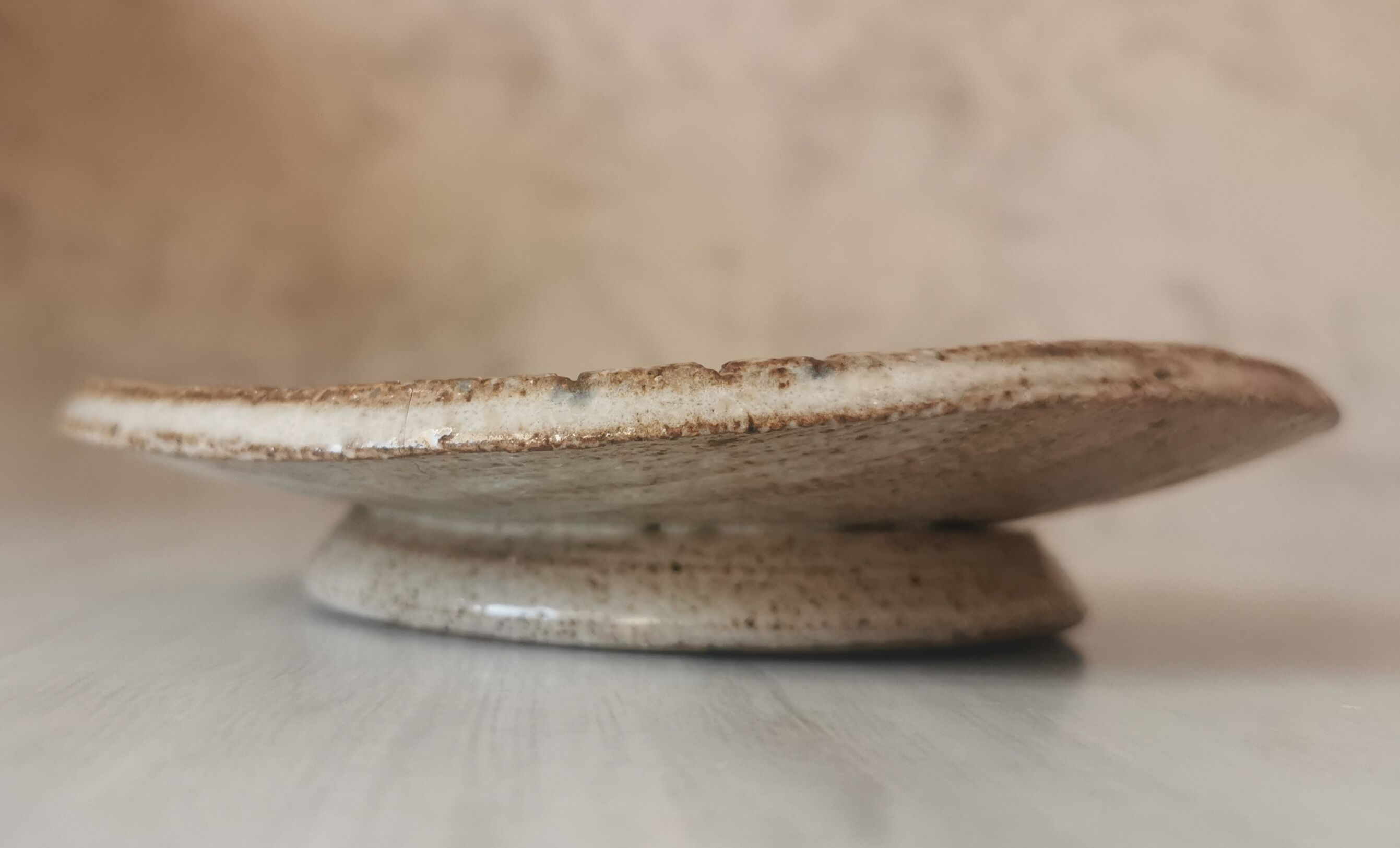 Ceramic pocket vacuum