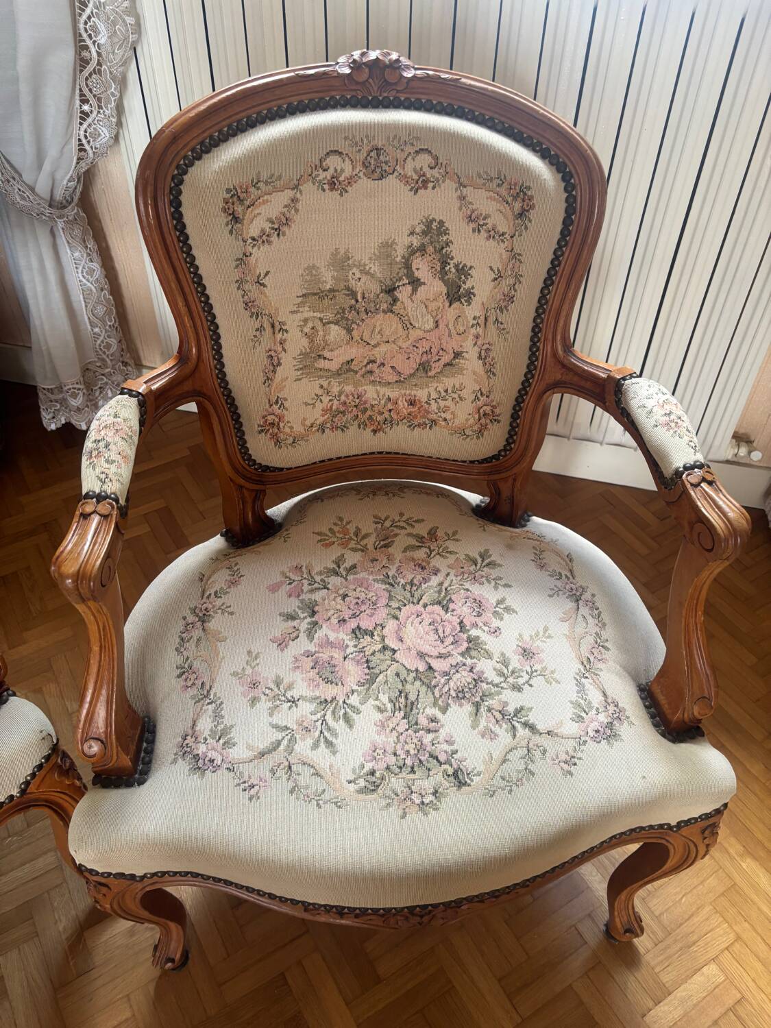 Louis XVI style living room lot
