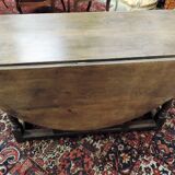 Great England XVIII century oak Gateleg table