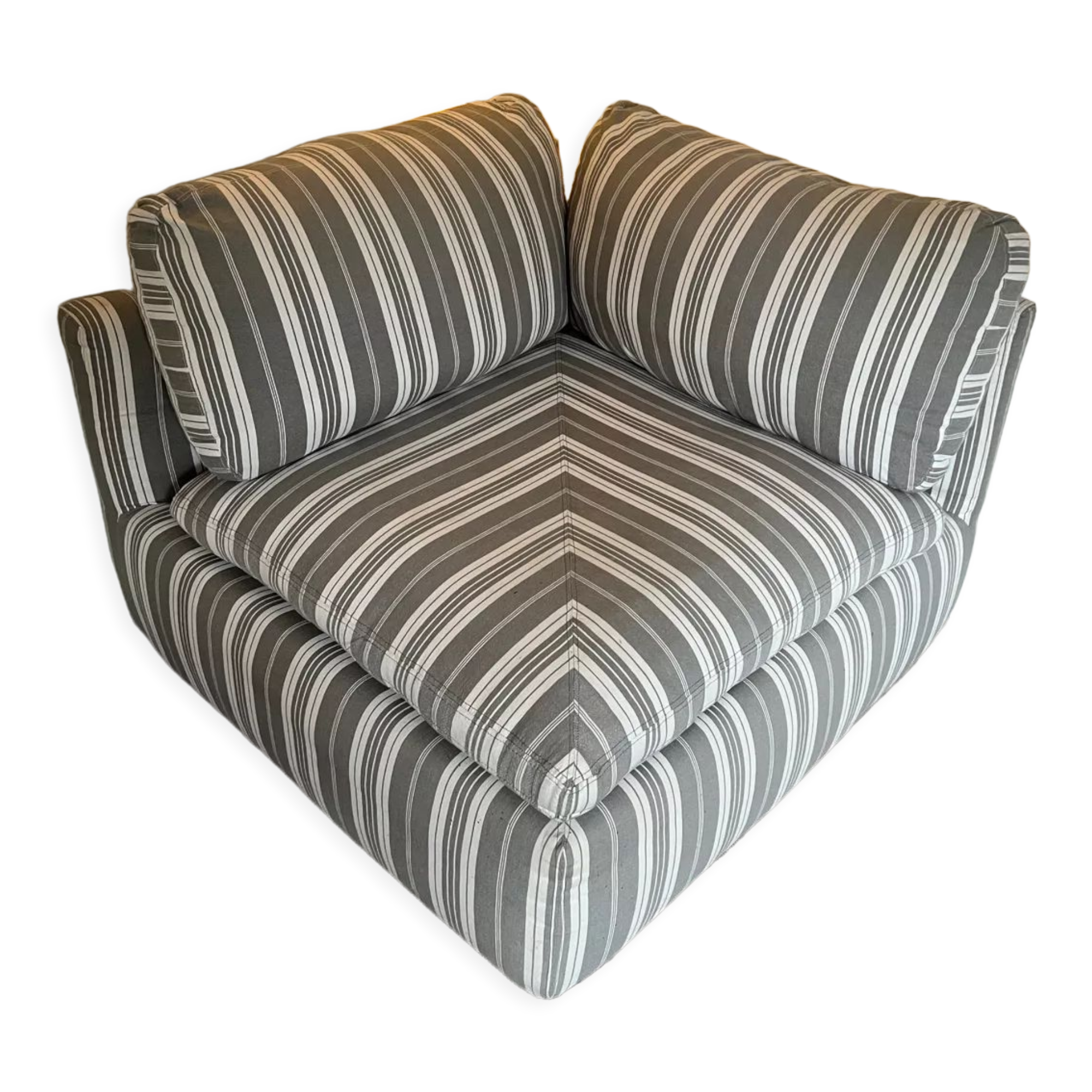 Corner armchair in fabrics