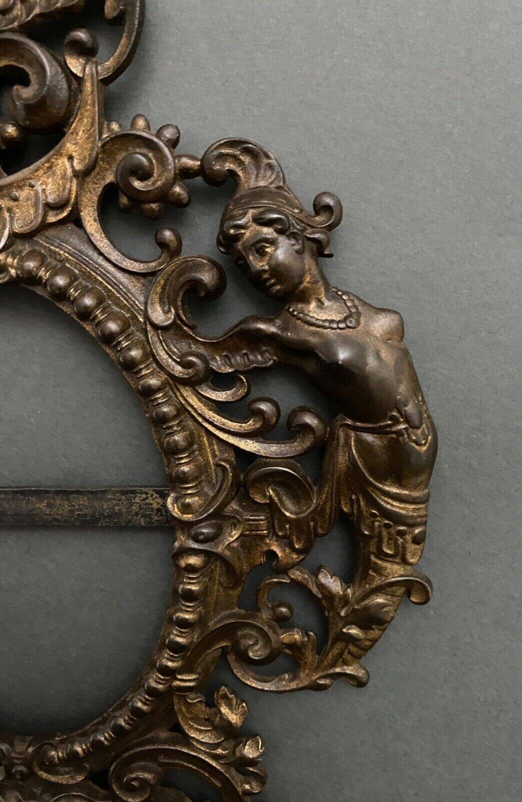 Bronze frame nineteenth Napoleon III richly decorated with macaroons