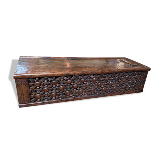 Authentic coffee table bamilekés bed