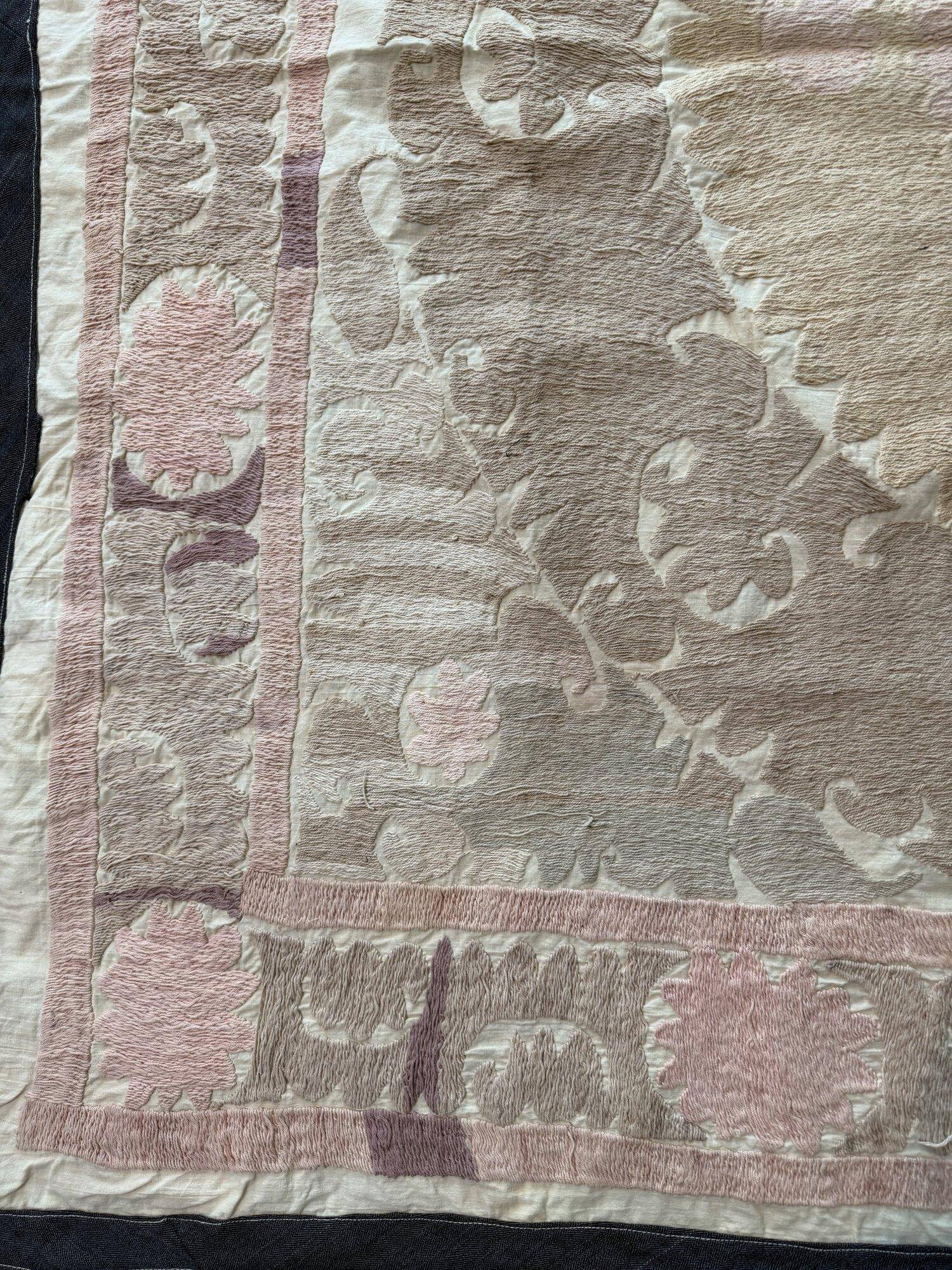 Vintage hand-embroidered tablecloth 135x138 cm