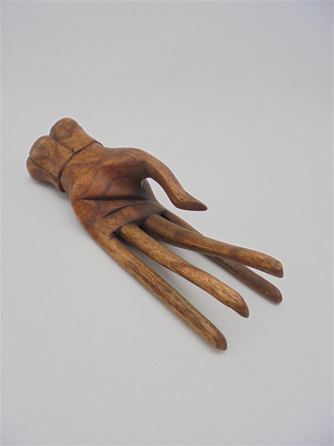 Baguier main en bois