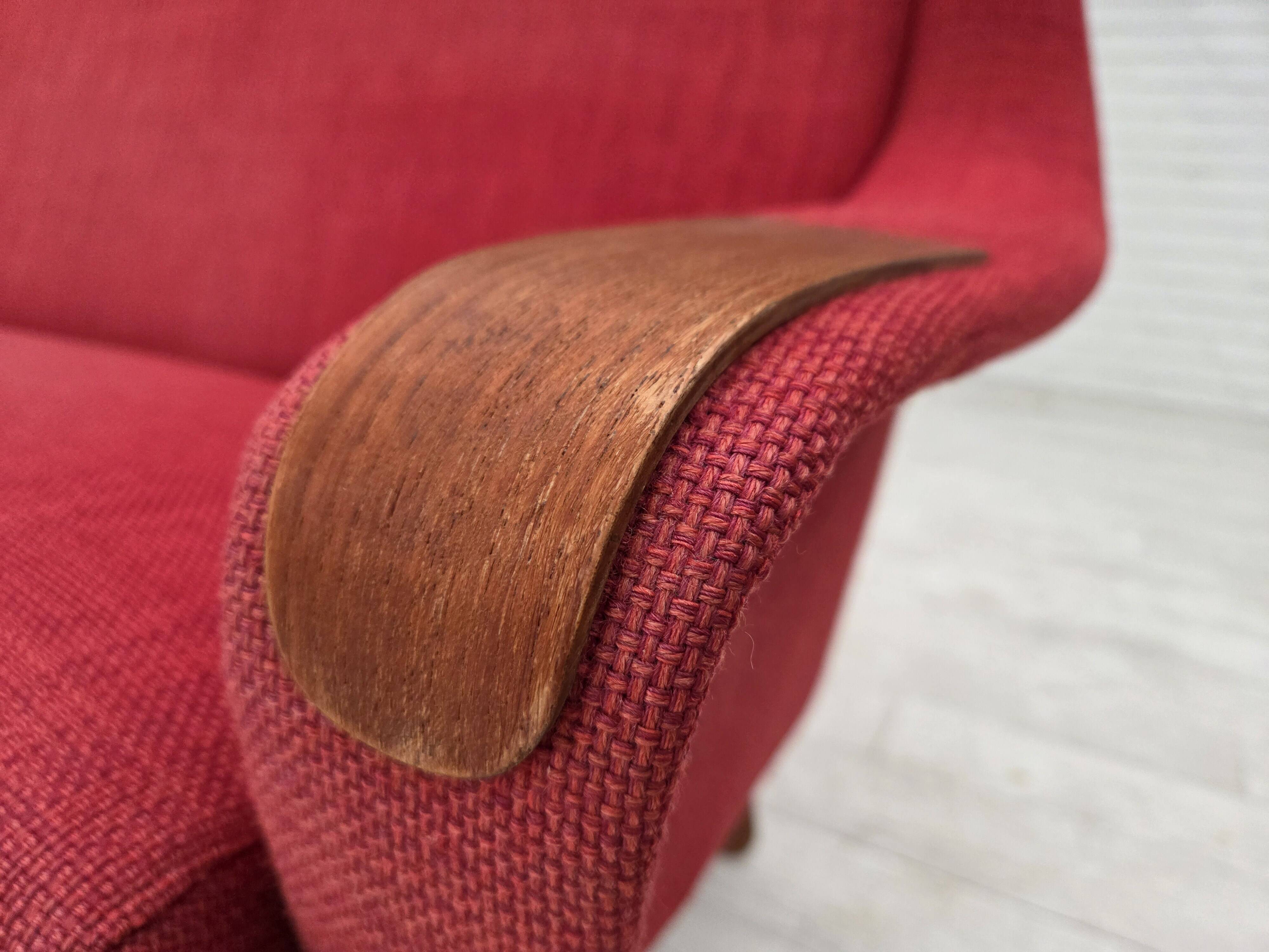 Canapé 2 places danois des années 1970, tissu d'ameublement, bois de teck.