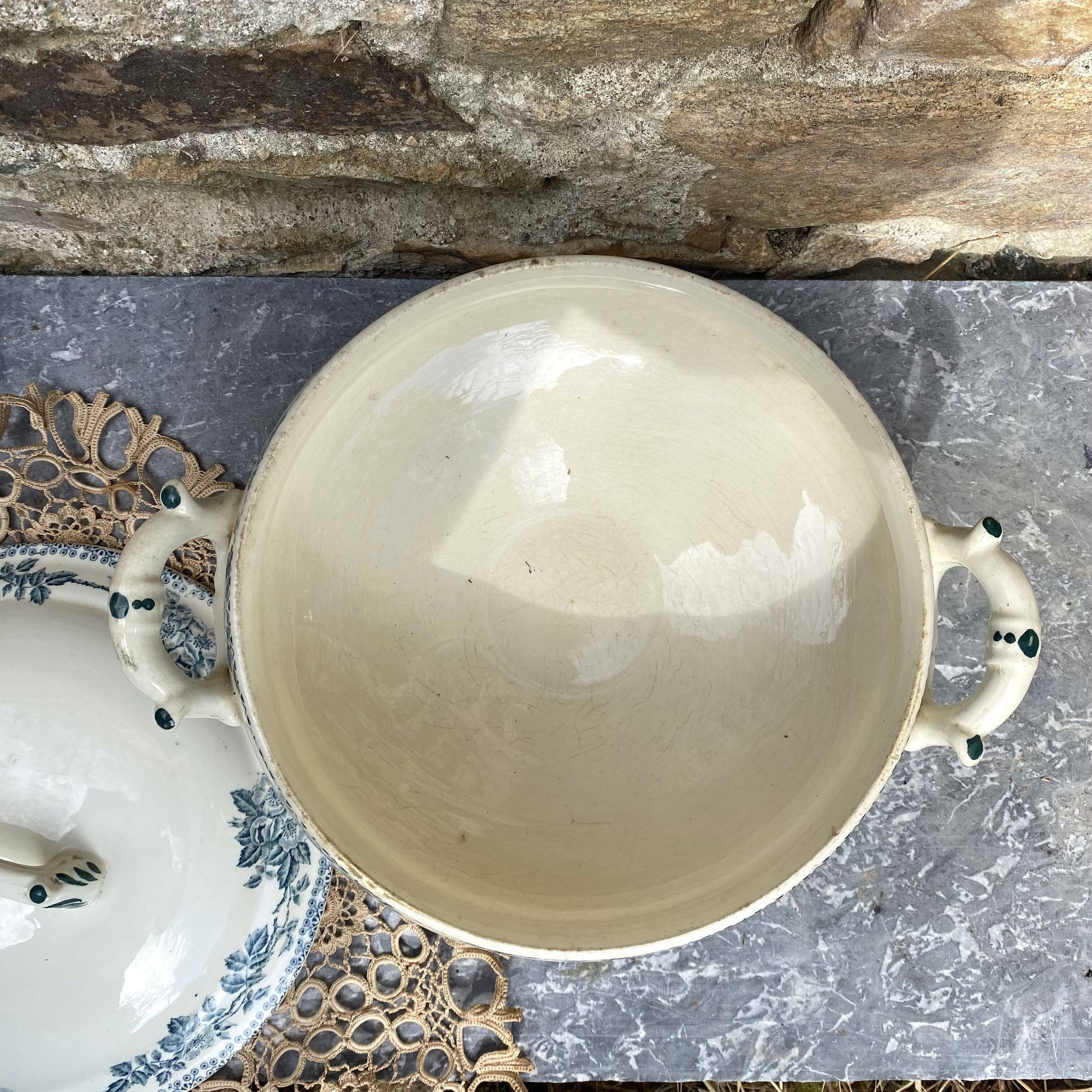 Earthenware soup tureen Ets Debray service Guadeloupe