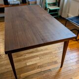 Scandinavian table with extensions