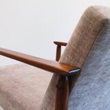 Mid Century Easy Chair in warm grey textil.