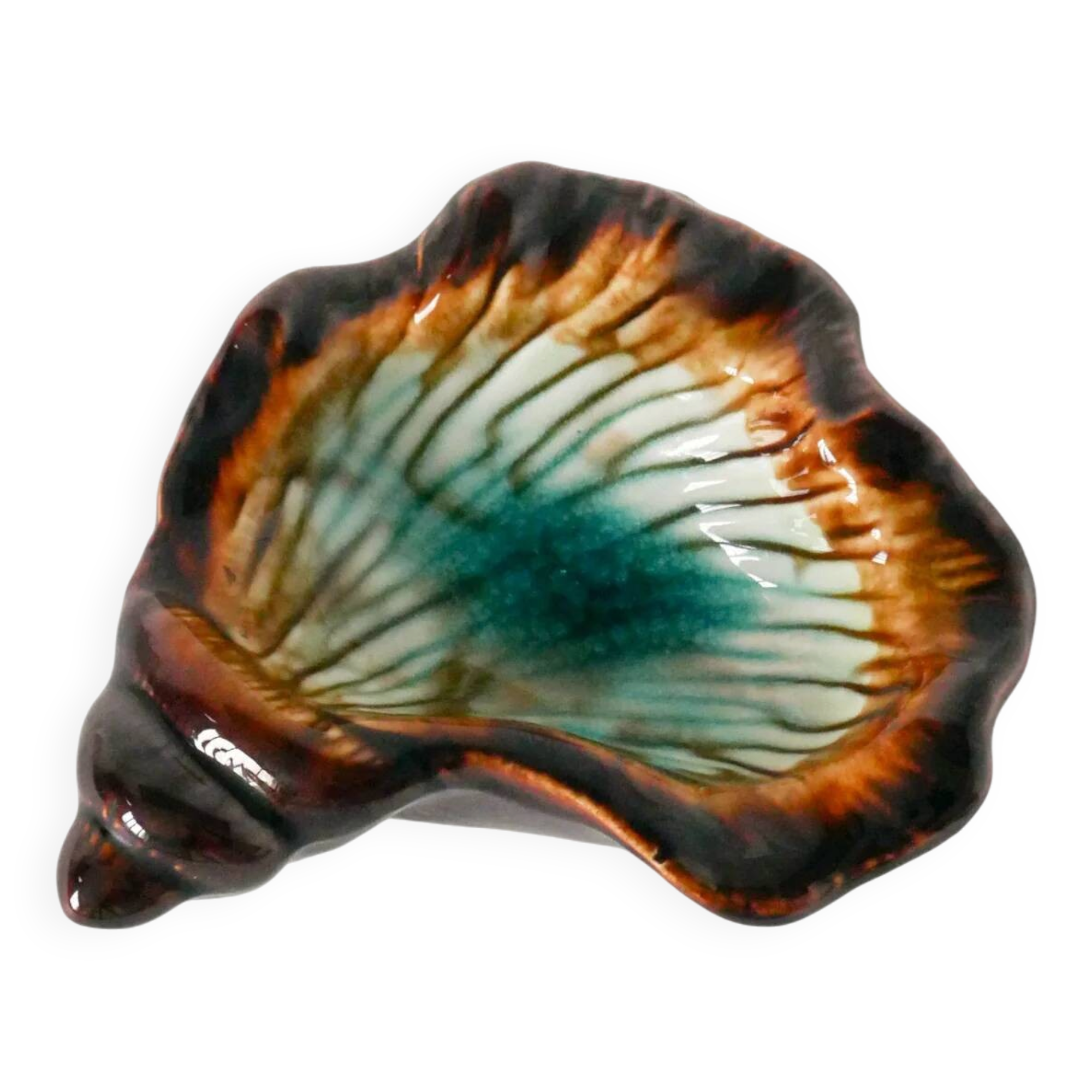 Ceramic shell-shaped catchall, brown and blue, 1970.