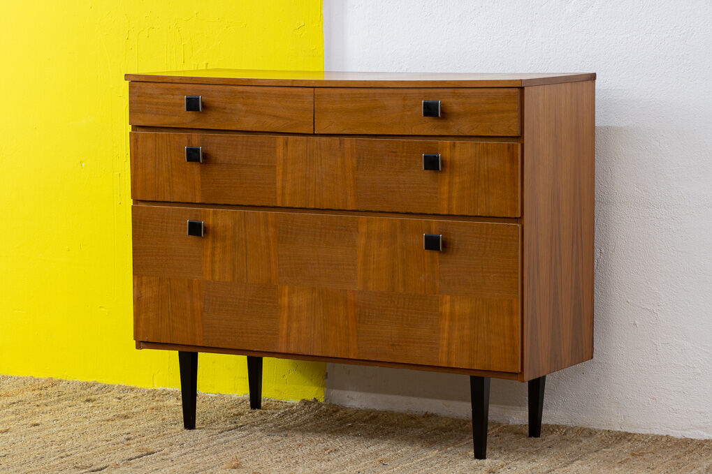 Scandinavian chest of drawers – 90 cm
