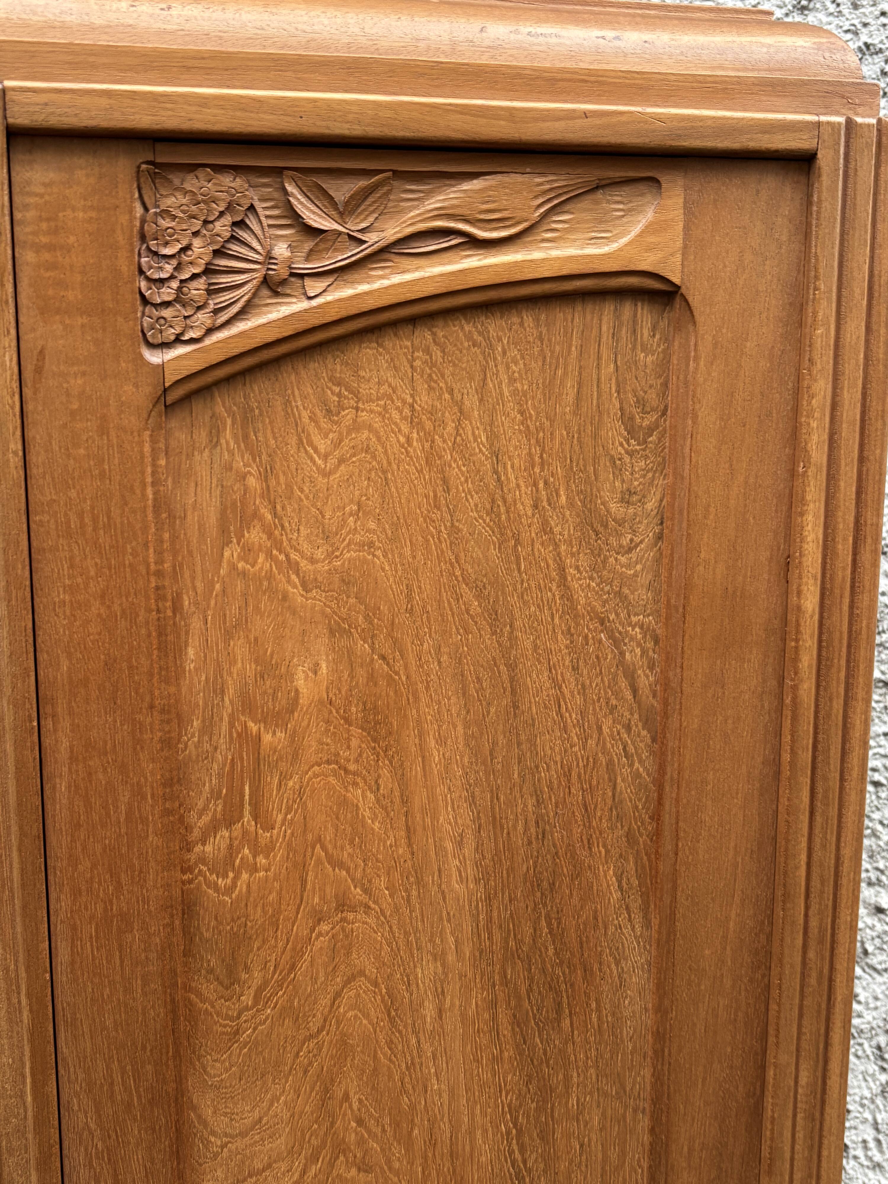 French Art Deco vintage library display cabinet 1930 Mahogany