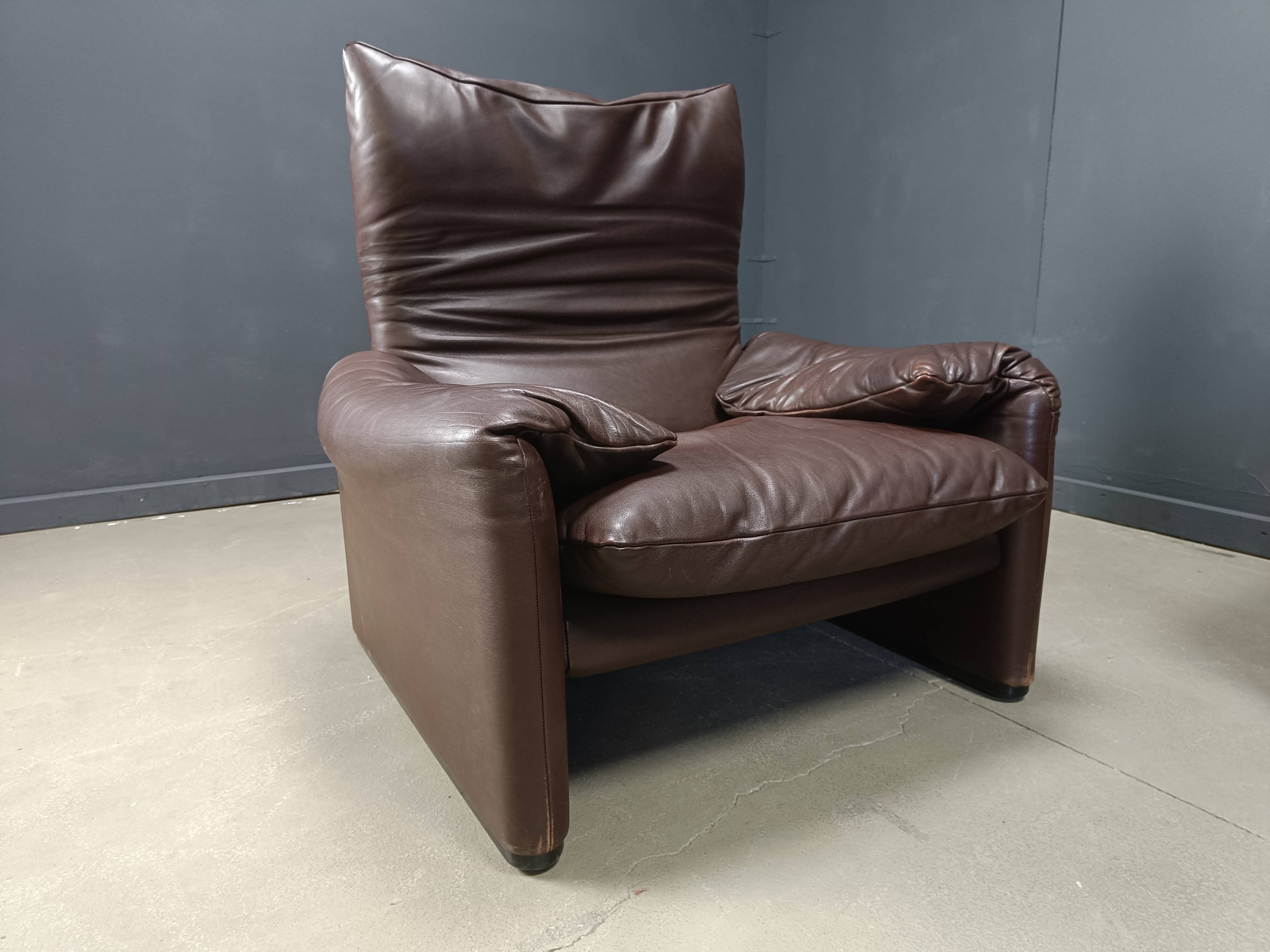 Ensemble de canapés Maralunga en cuir marron vintage, années 1970