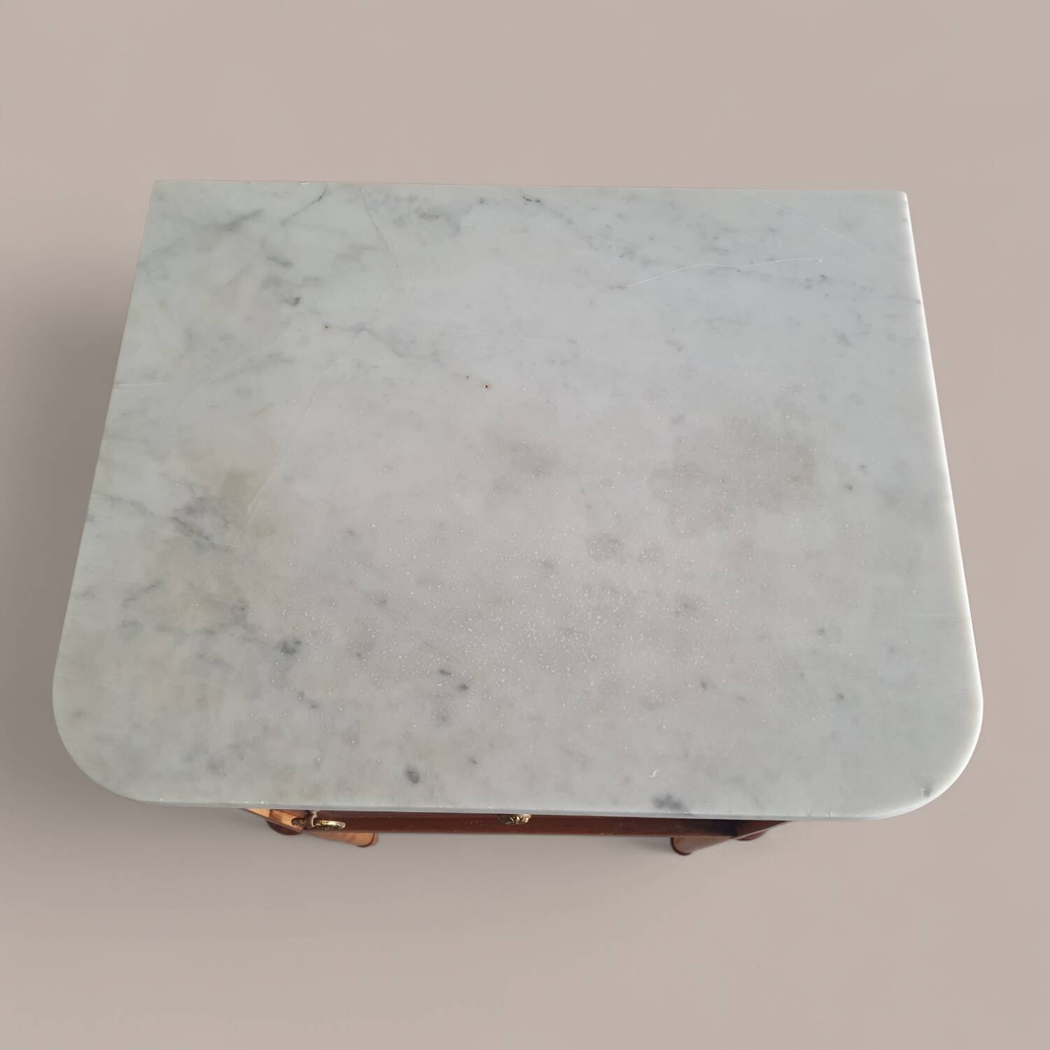 Table d’appoint Louis XVI marqueterie - Marbre et décors bronze doré