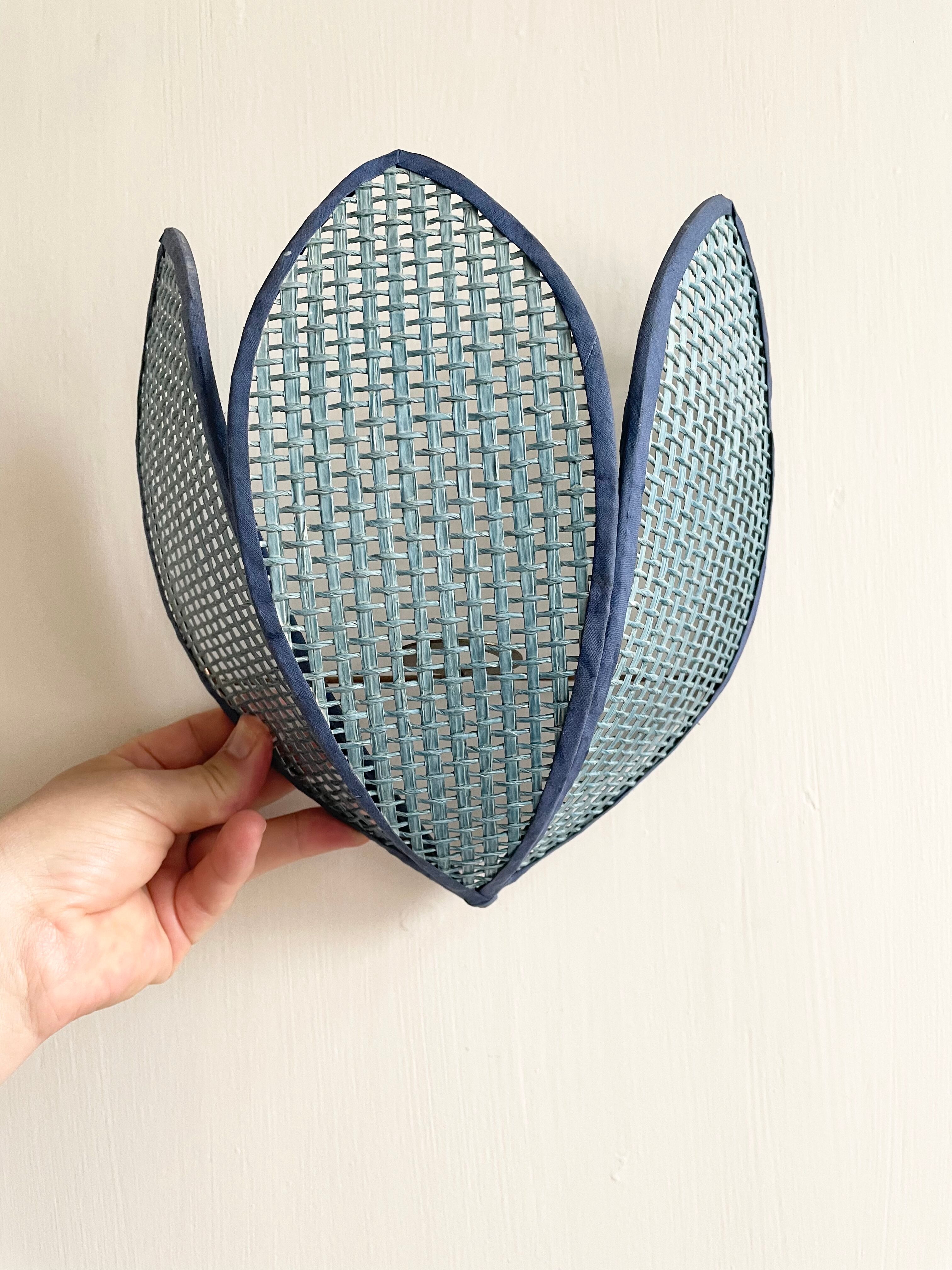 Lotus flower canning wall lamp