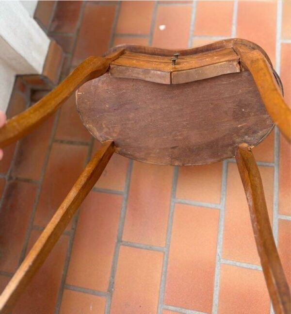 Ancienne table haricot marquetée