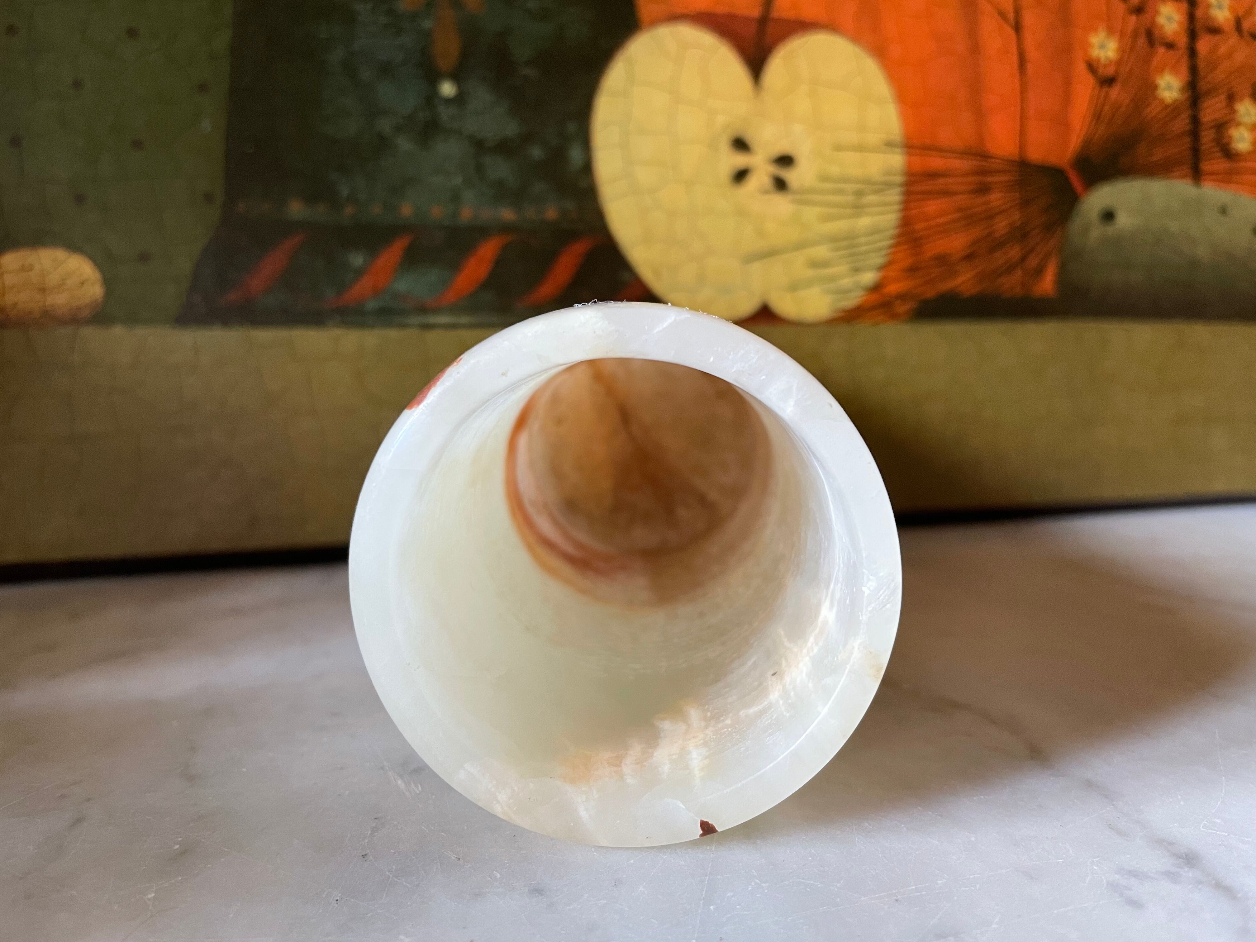 Alabaster roller vase
