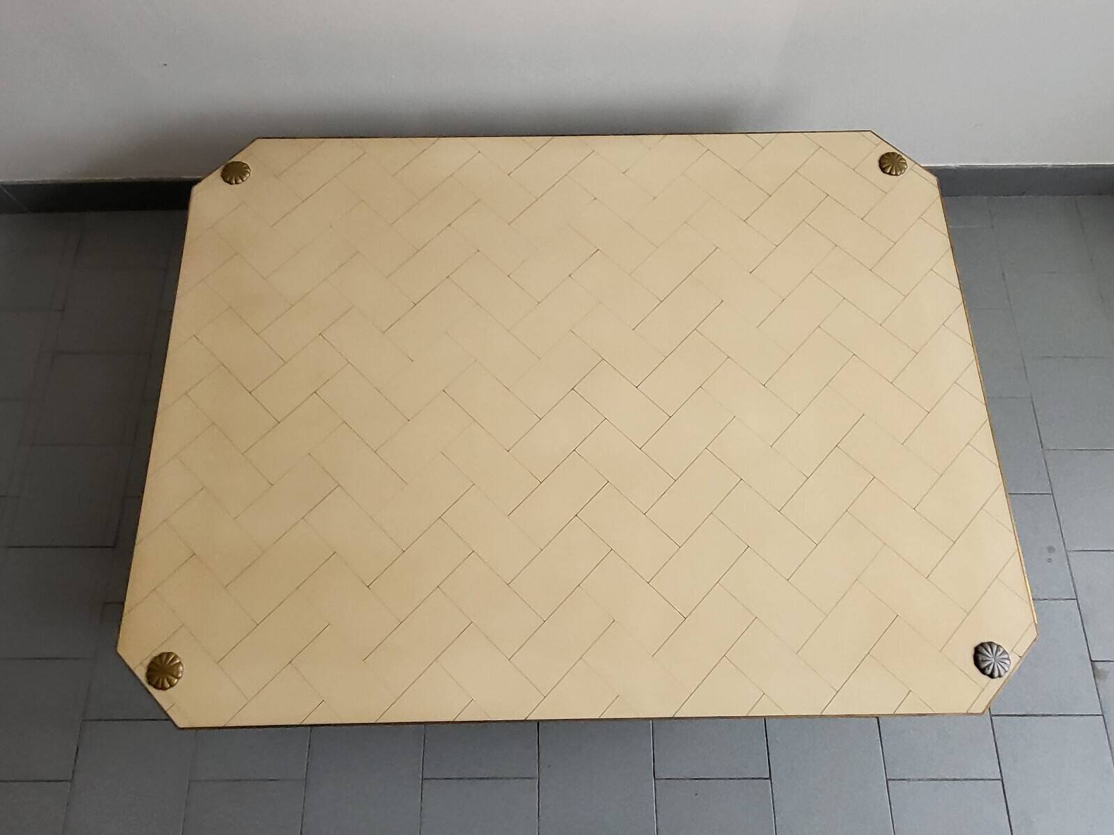 Important vintage italian coffee table 1960 in formica, brass & gold steel
