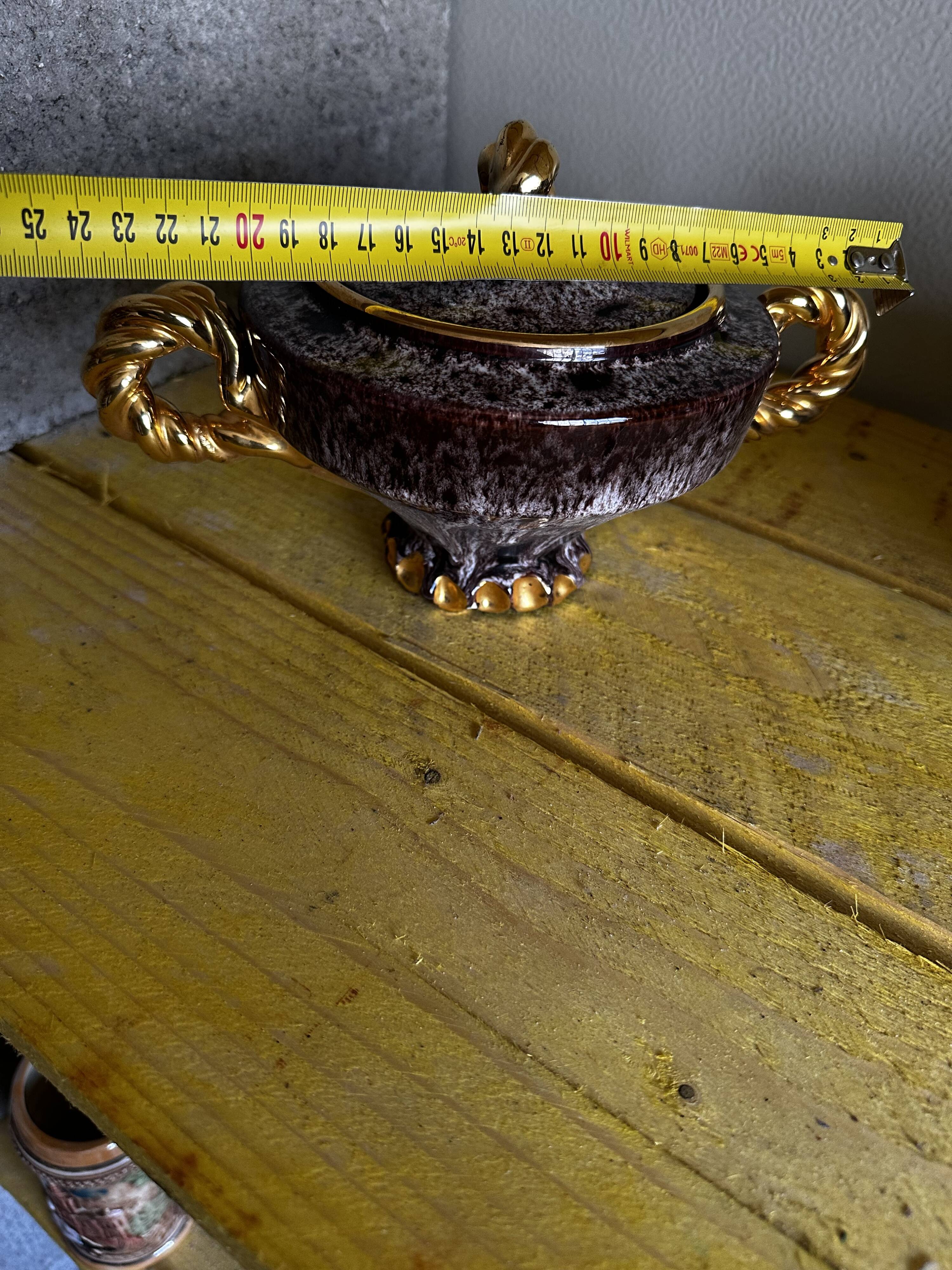 Vallauris ceramic sugar bowl, burgundy and gilded, by Marius Giuge