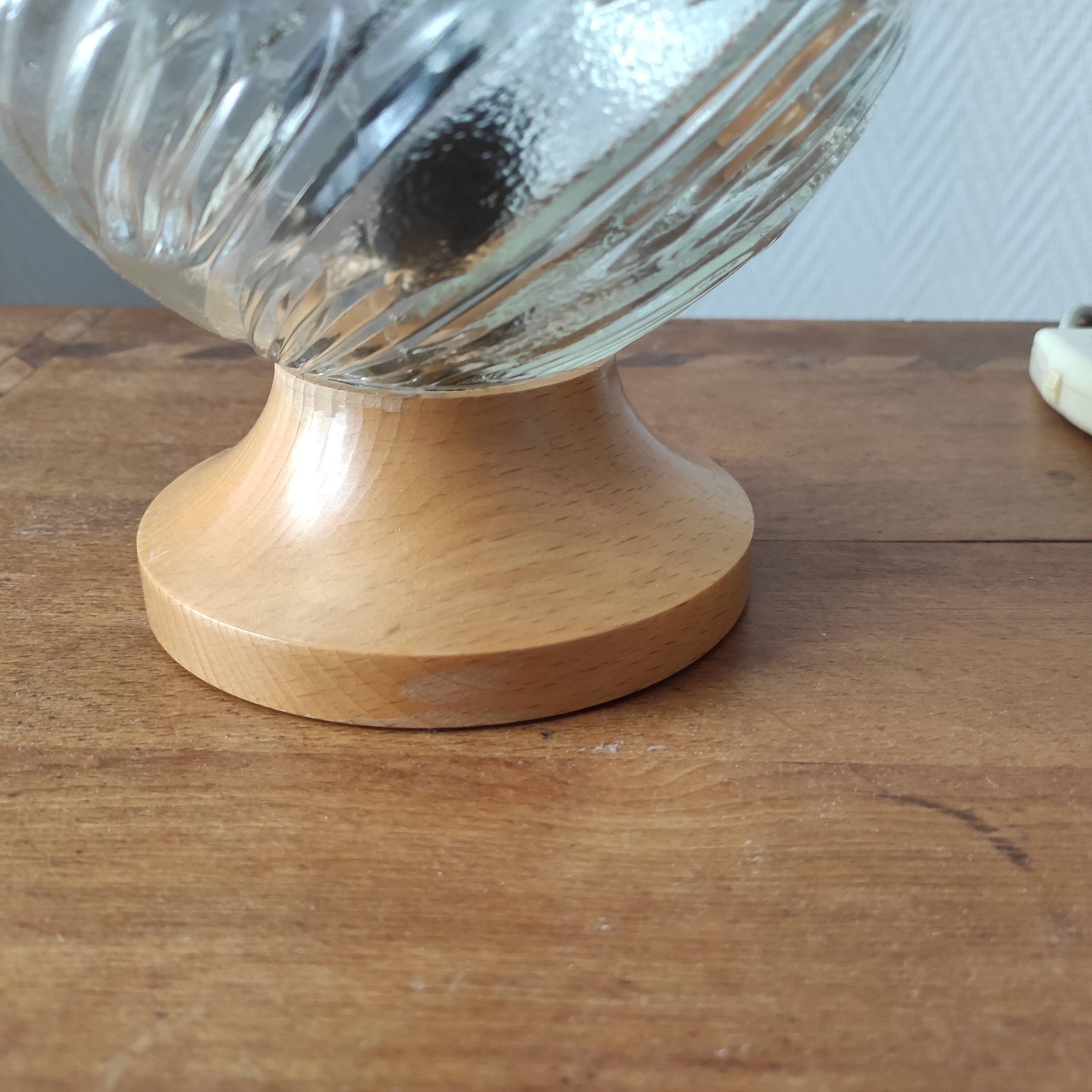 Pair of vintage 1990s globe lamps
