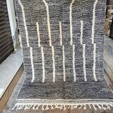 Black and white striped Beni Ouarain rug 3/2m
