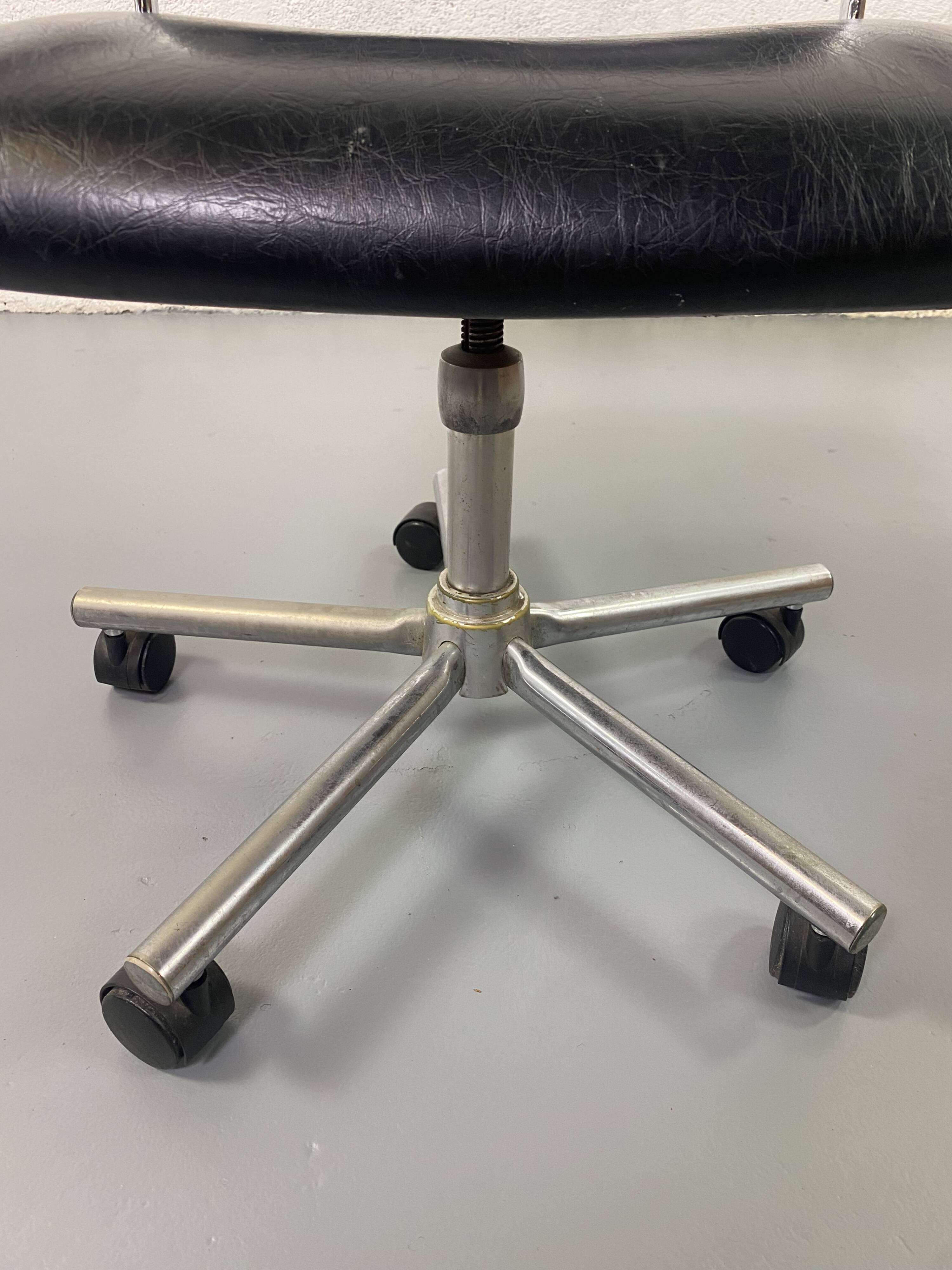 Black tubular office chair