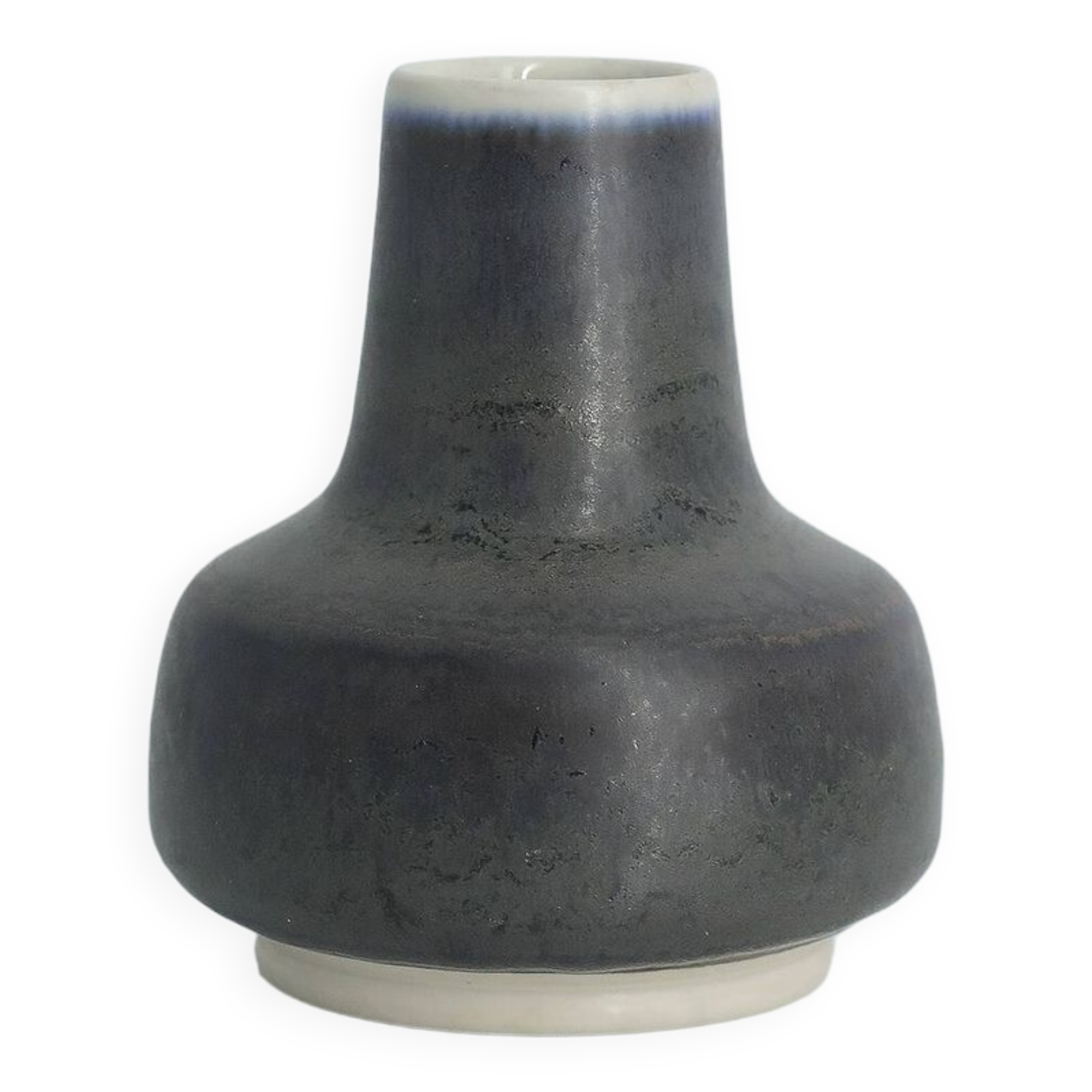 Scandinavian collector's vase in anthracite stoneware by Gunnar Borg for Höganäs.