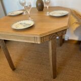 Extendable wooden art deco table for 4 to 8 people