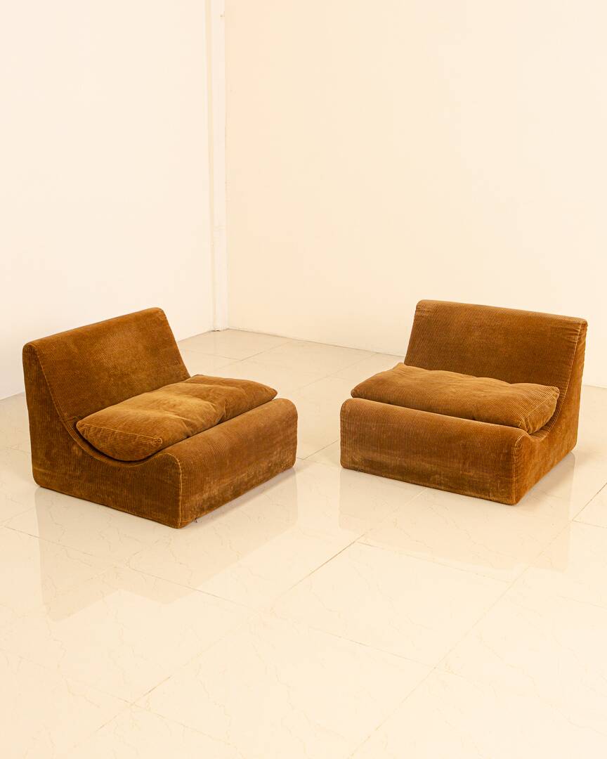 Pair of "Orbis" armchairs in brown velvet by Luigi Colani for Cor 60
